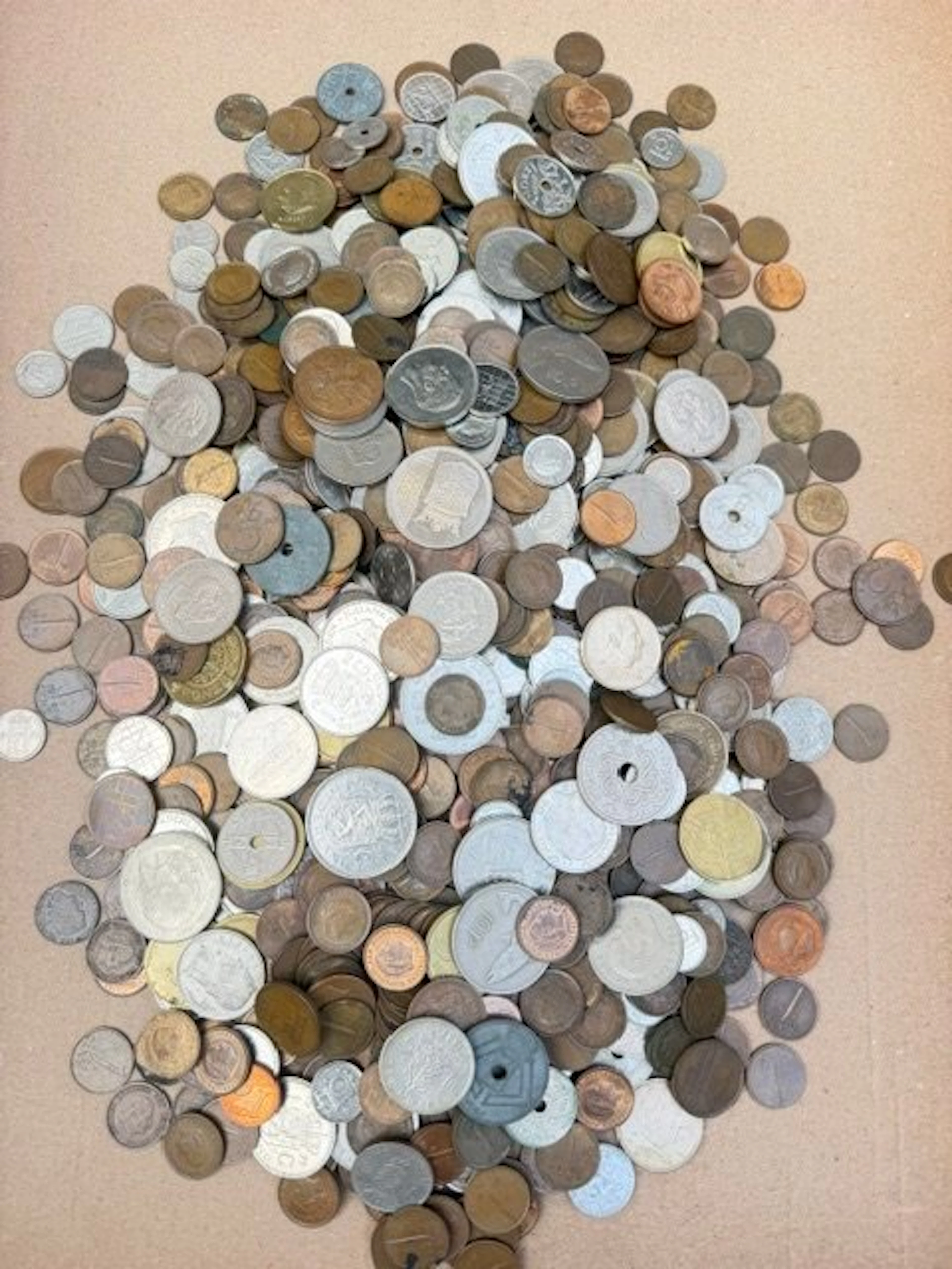 Werldmunten 1900-2000 meer dan 3 kilo (No reserve price)