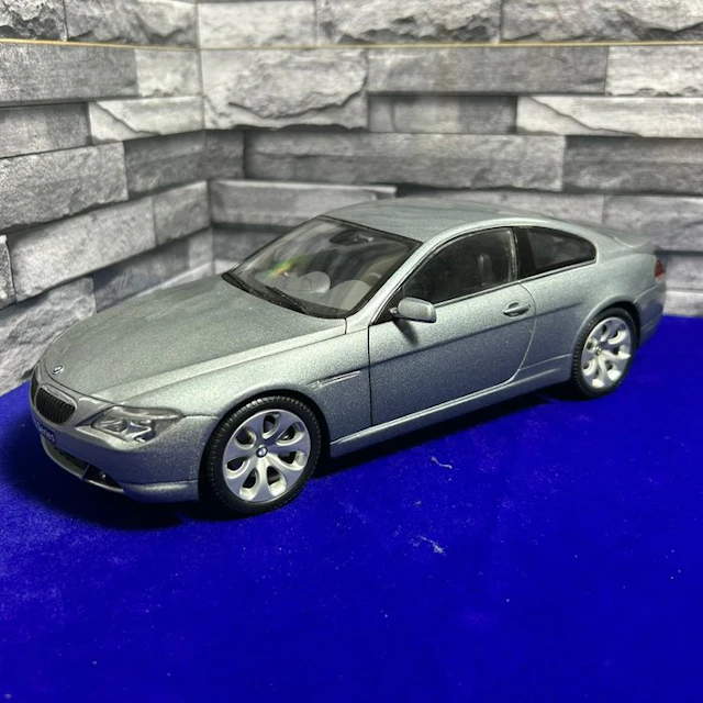 Kyosho 1:18 - Model car - KYOSHO 1:18 BMW 6 Series Coupé...