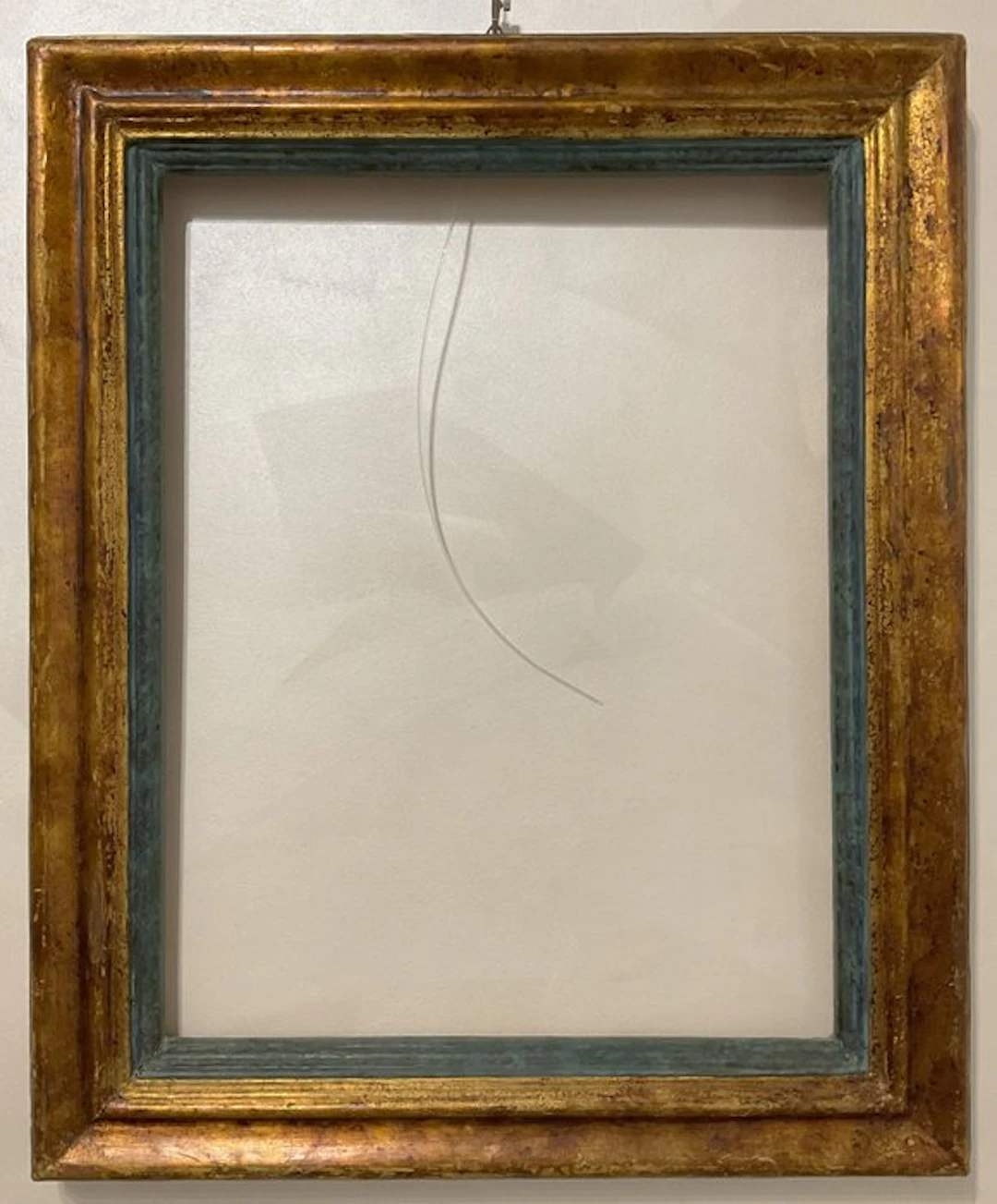 Display frame - Wood, Plaster - 19 sec.