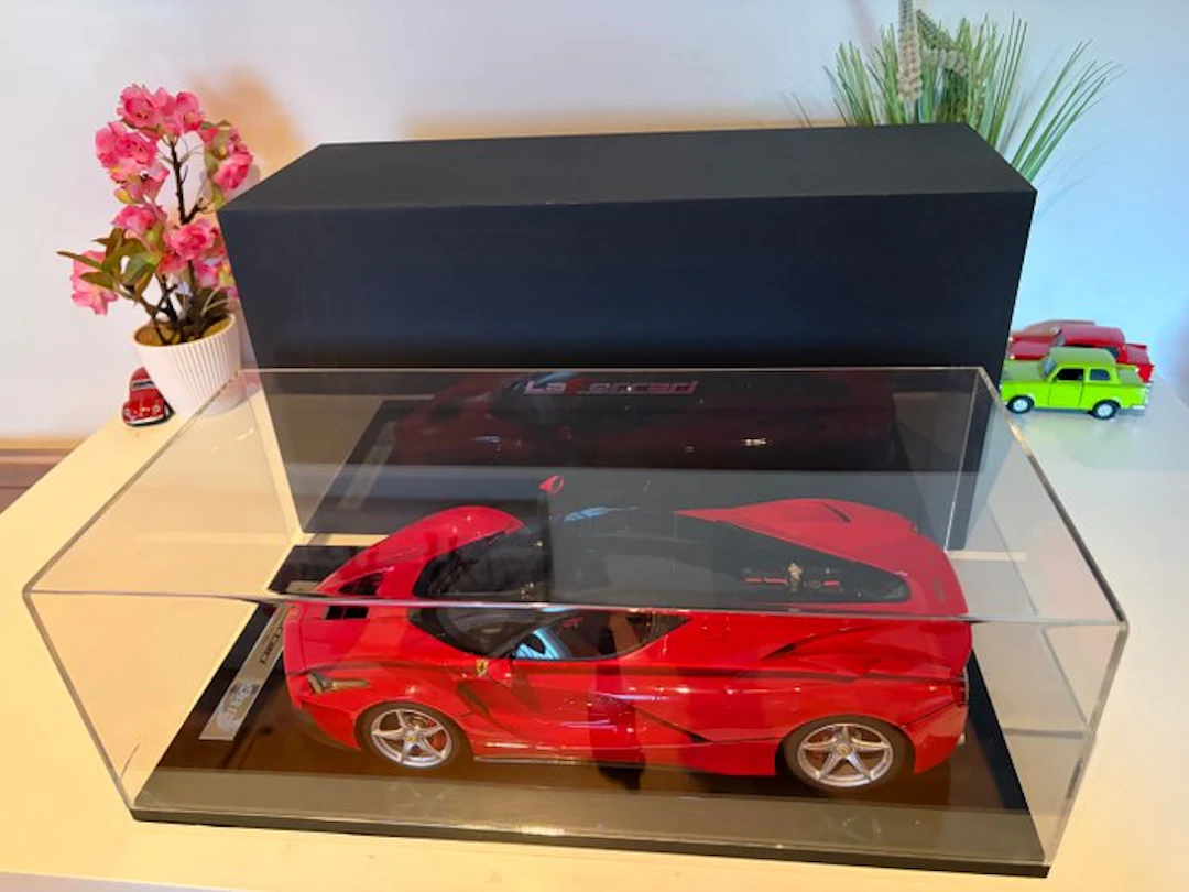 BBR 1:12 - Model car - Ferrari LaFerrari - Limited #127/200