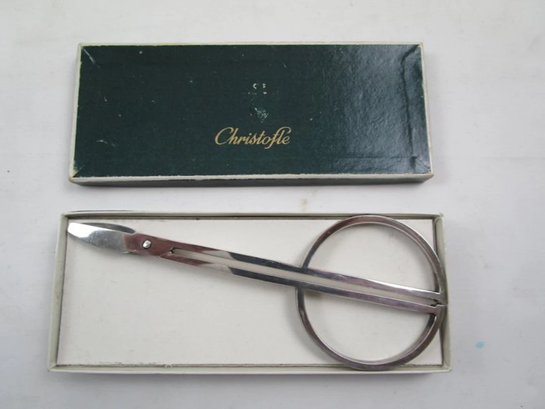 Christofle Paris - Entwurf : Lino Sabattini - Grape scissors - Silverplated