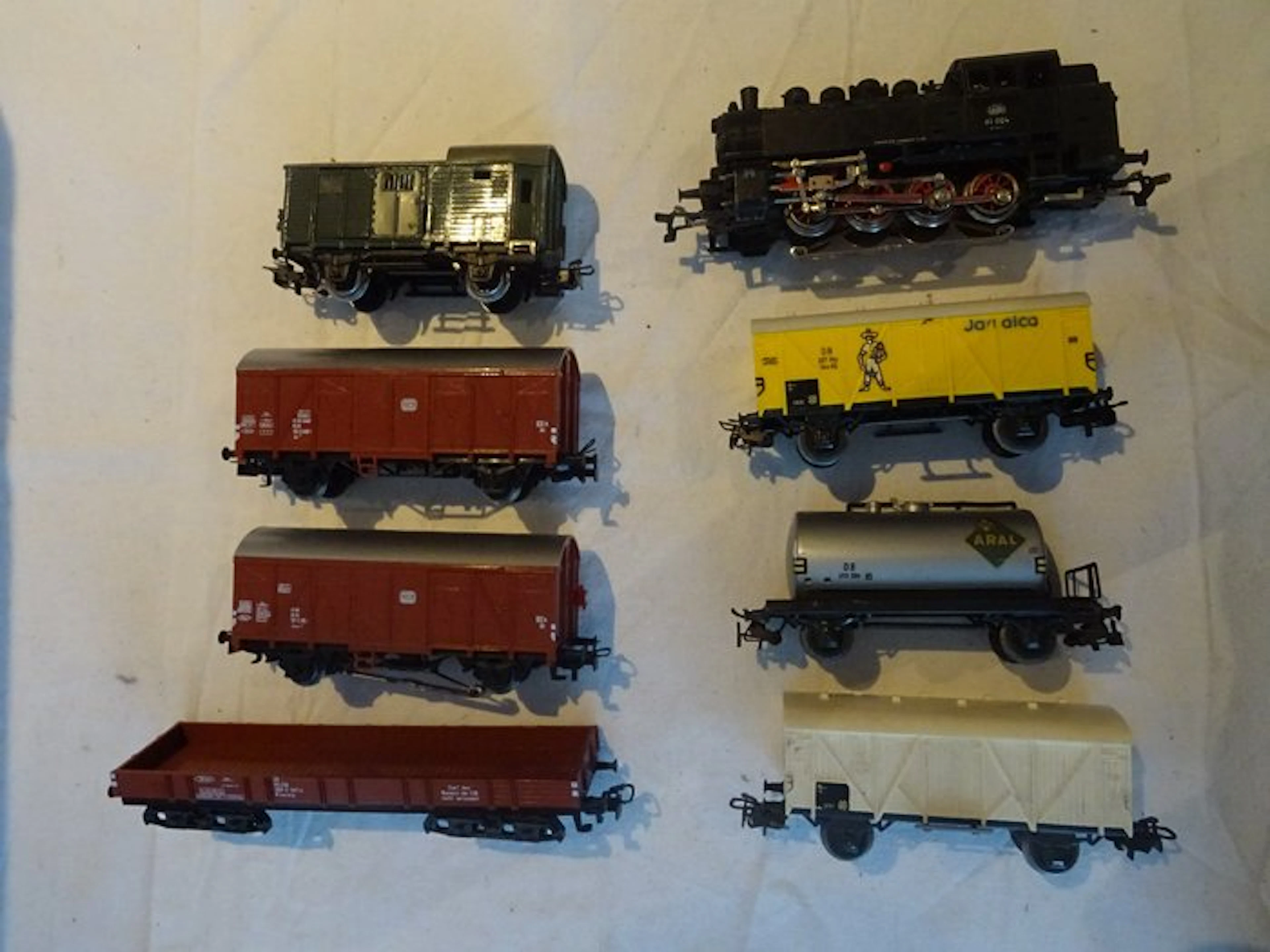Märklin H0 - 3032 - Tender locomotive (1) - BR 81 with...