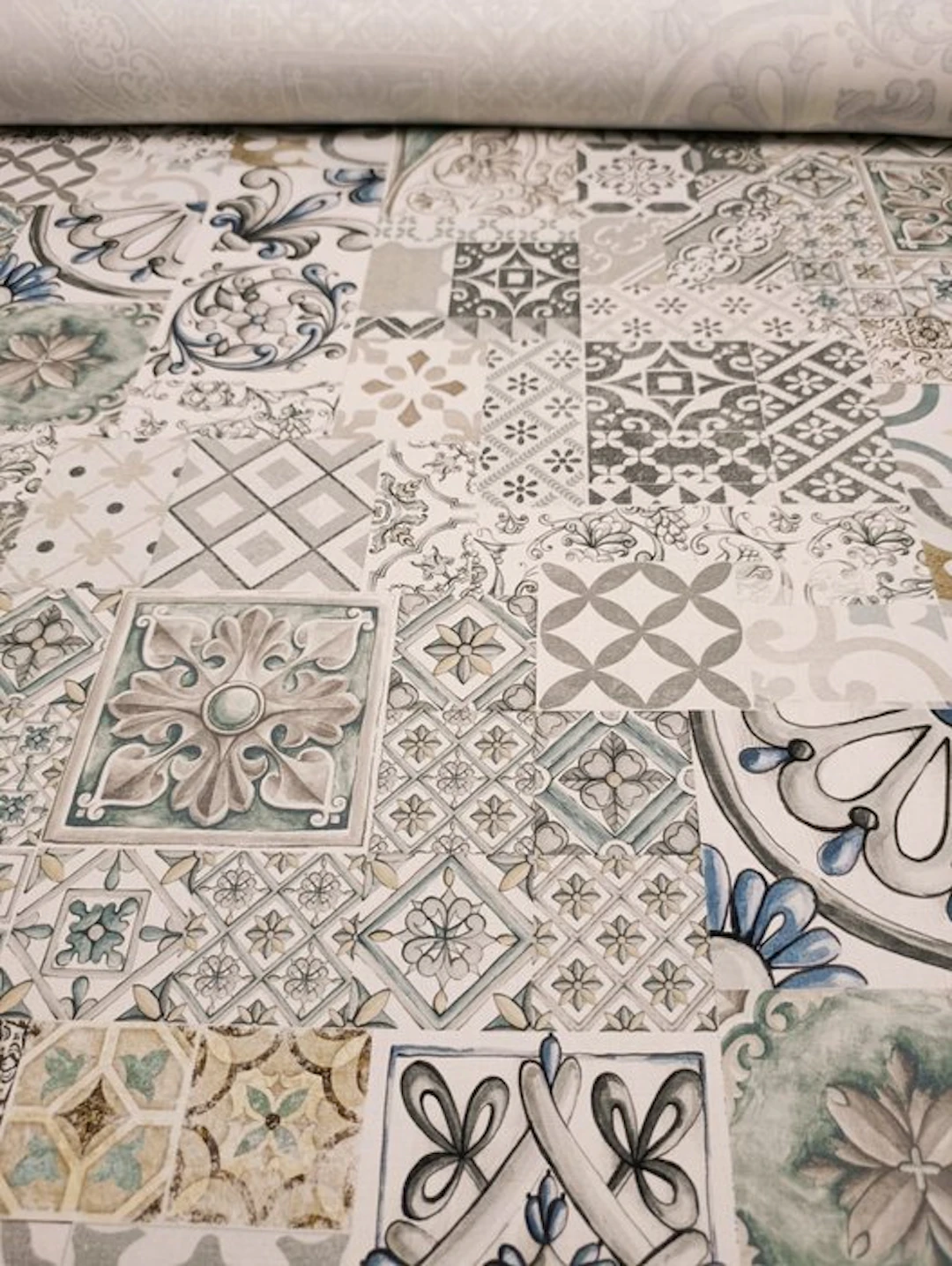 B528 - 620 x 155 cm - "Le Maioliche Italiane" - tessuto...
