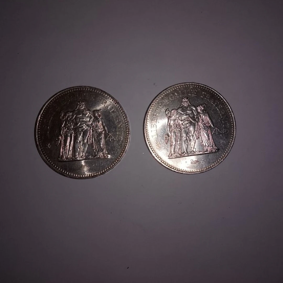 France. 50 Francs 1975/1976 Hercule (lot de 2 monnaies en...