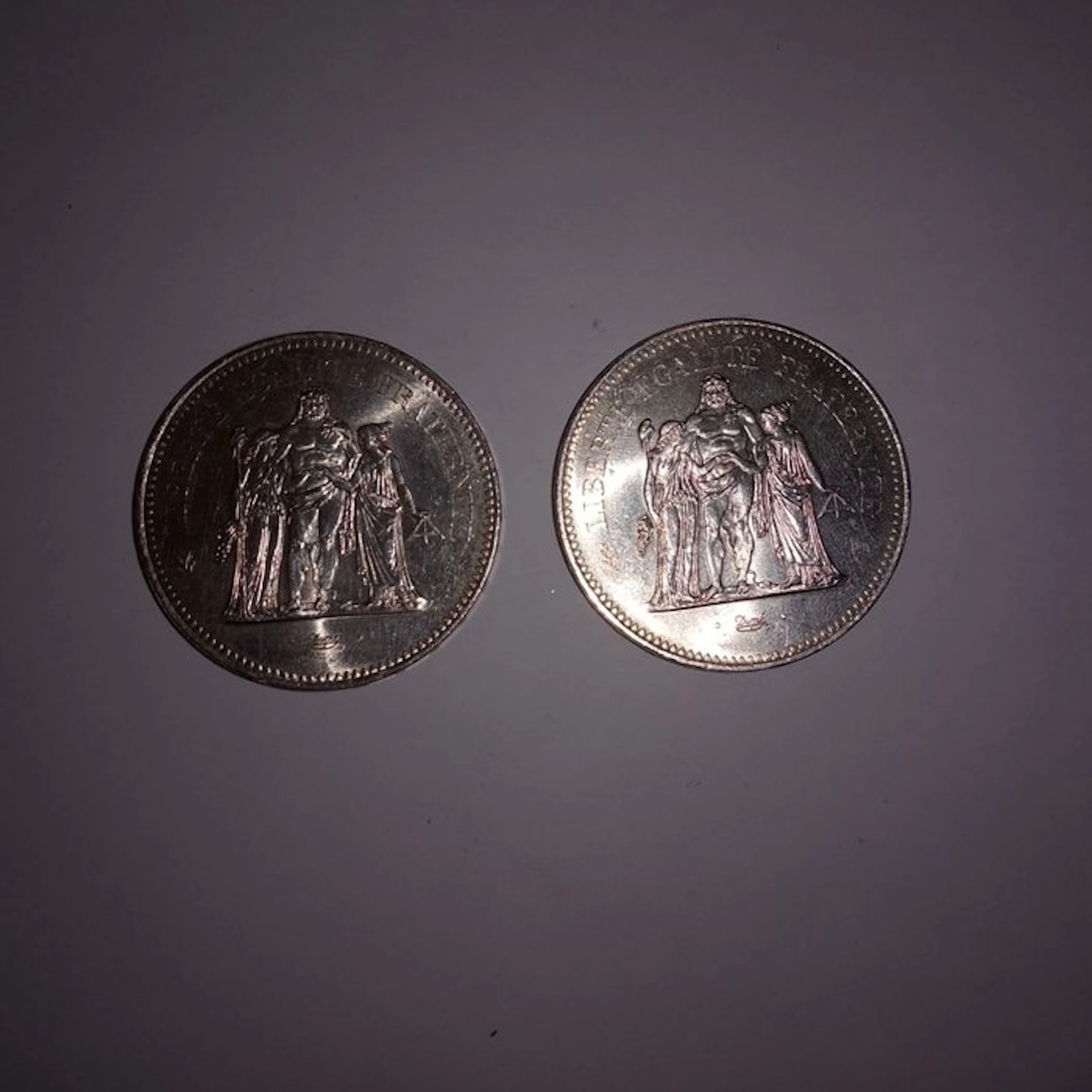 France. 50 Francs 1975/1976 Hercule (lot de 2 monnaies en...