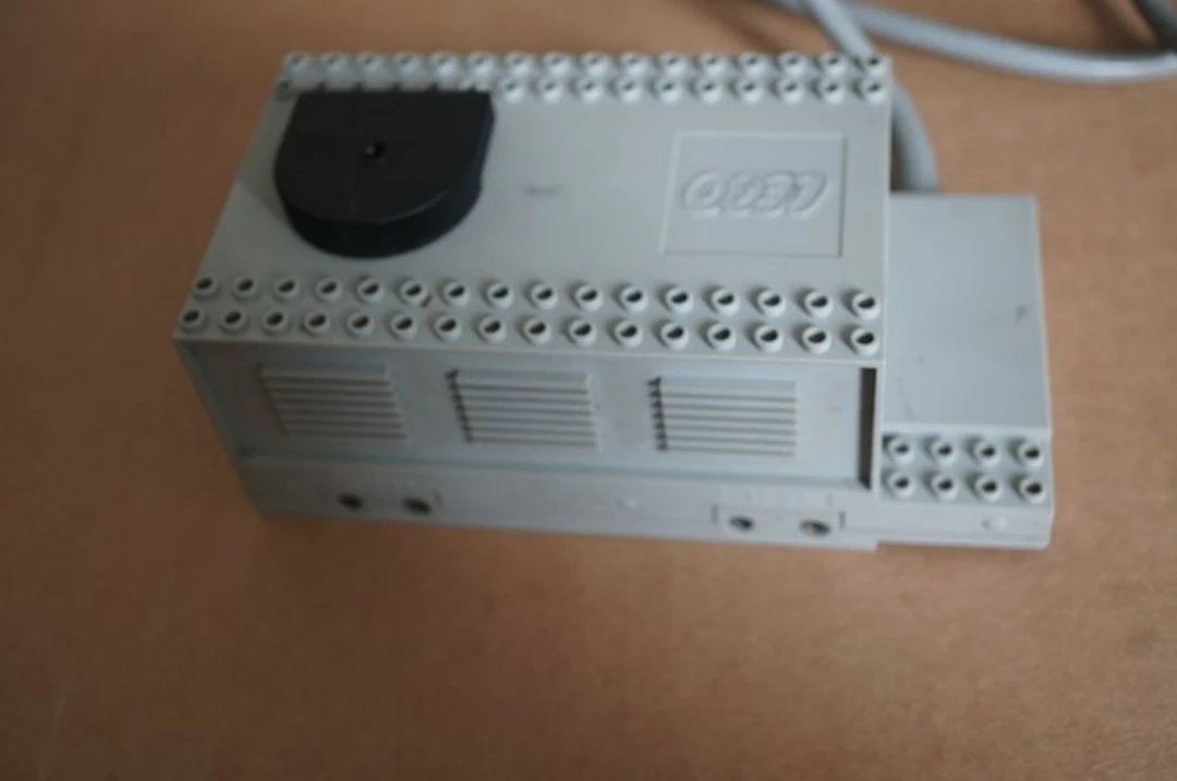 LEGO - Trains - 7864-1 - 7864-1 Transformer / Controller 12V - 1980-1990