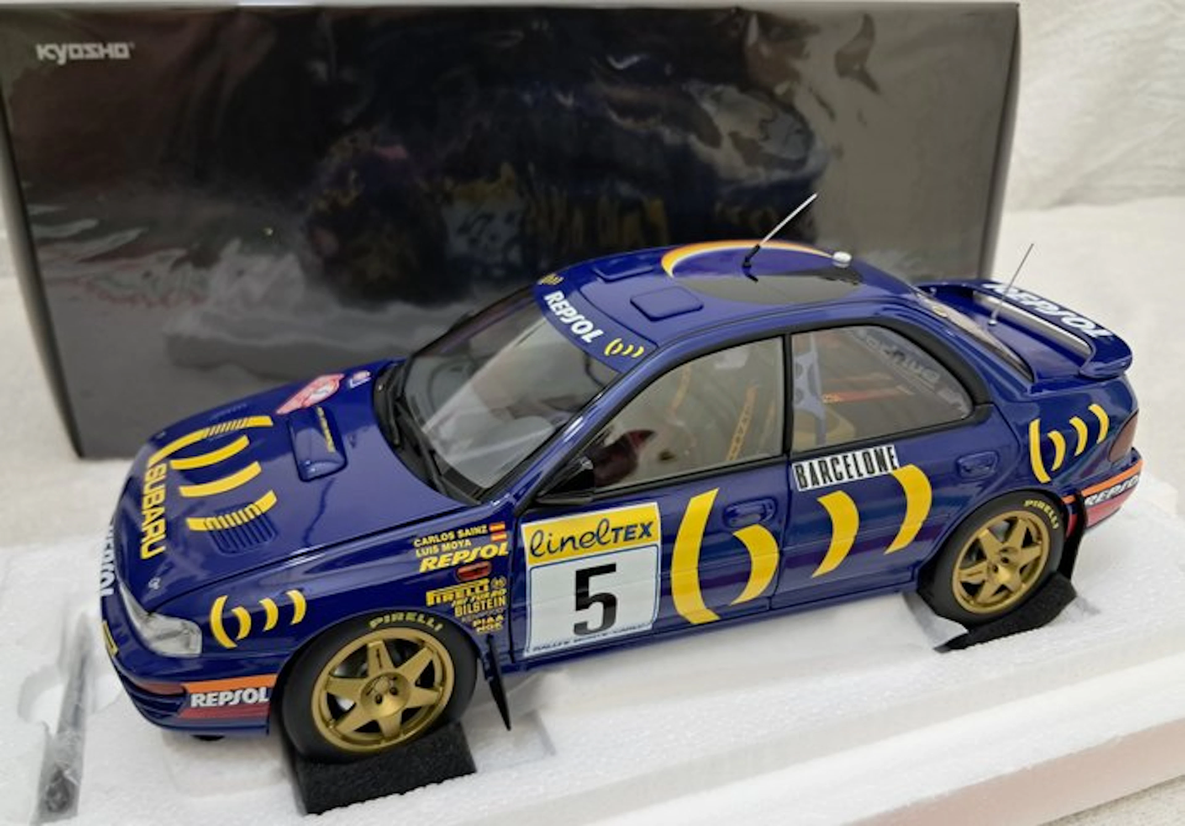 Kyosho 1:18 - Model sports car - SUBARU IMPREZA 555 n