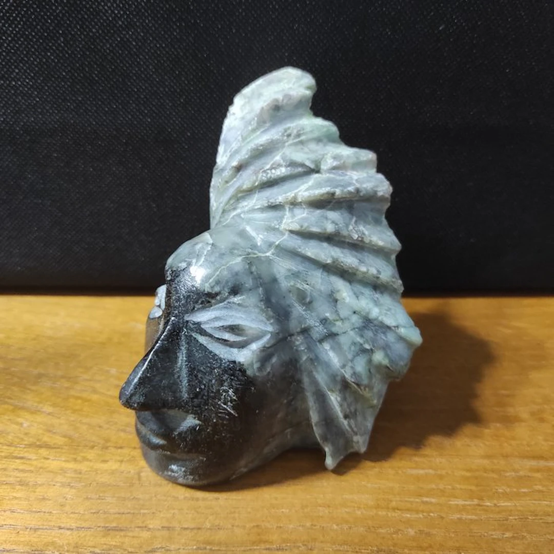 Emerald Face - Height: 9 cm - Width: 6 cm- 415 g - (1)