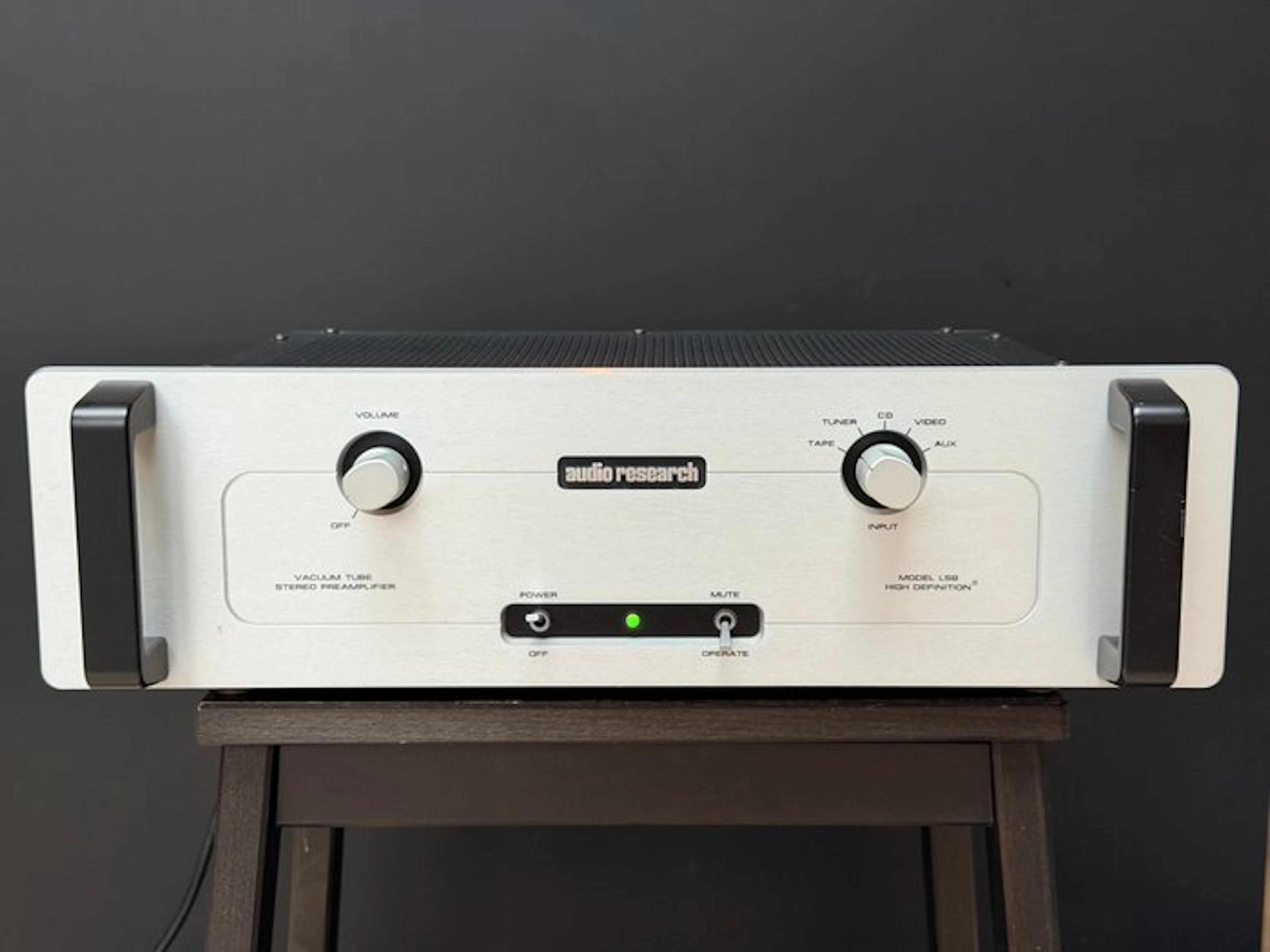 Audio Research - LS8 Vacuum Tube Line-Stage Preamplifier