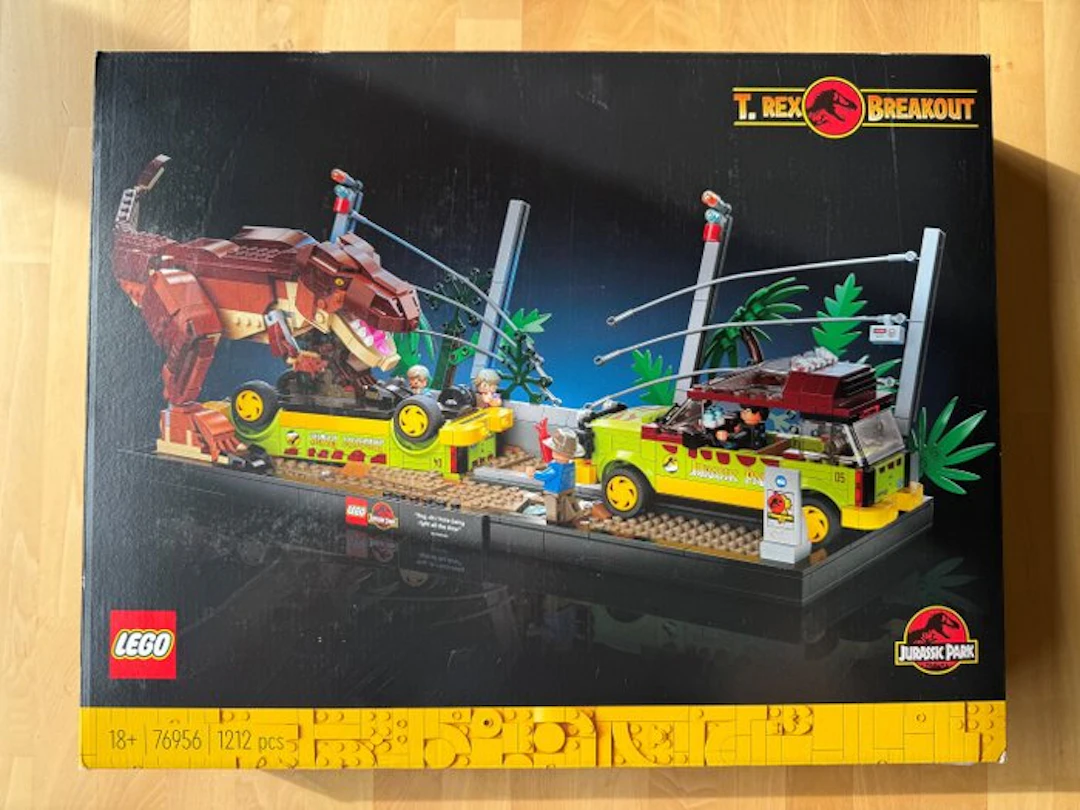 LEGO Set - 76956 - Jurassic Park - T. rex Breakout