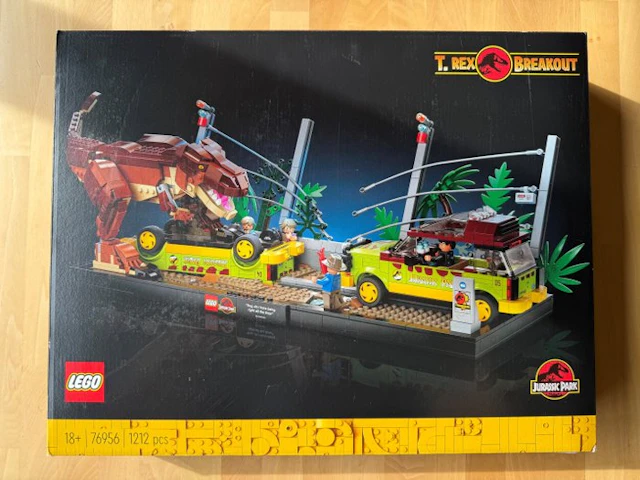 LEGO Set - 76956 - Jurassic Park - T. rex Breakout