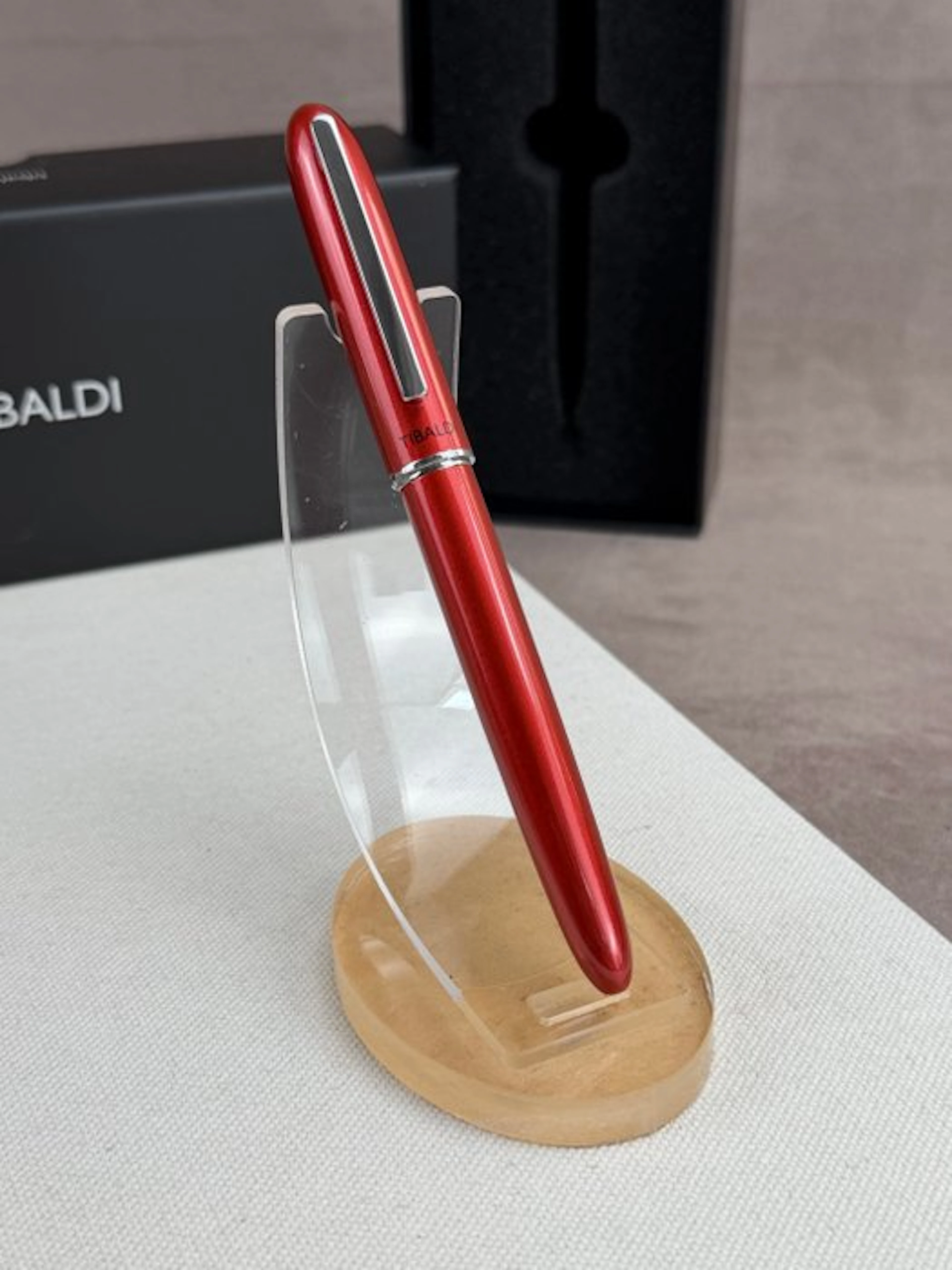 Tibaldi - Amazing Red - No reserve price - Roller ball pen