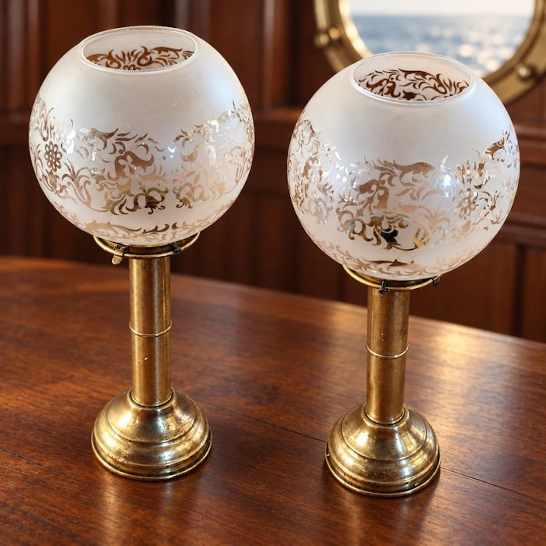 Den Haan Rotterdam - Candlestick (2) - Etched glass - ship candlesticks D.H.R