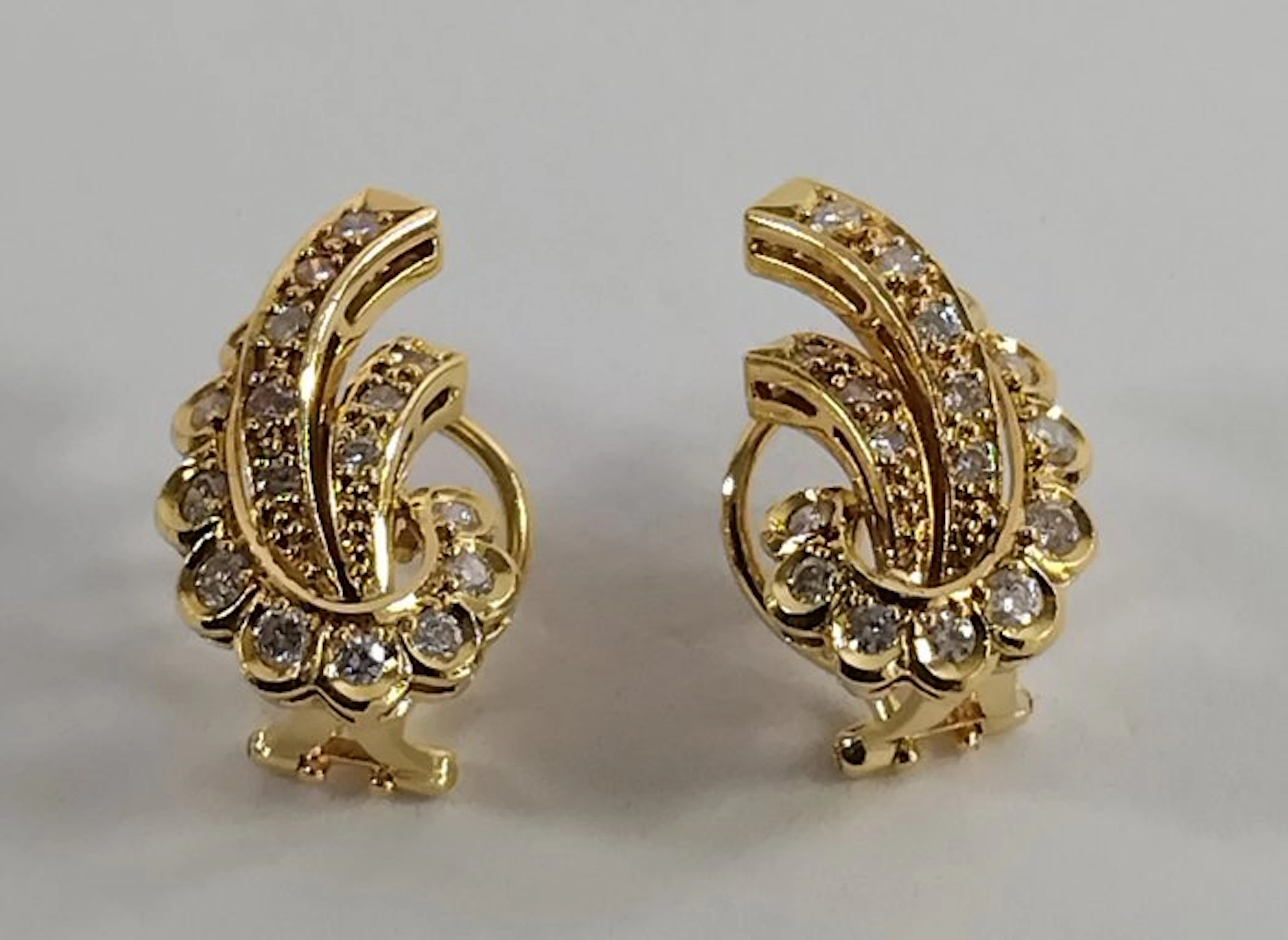 Earrings - 18 kt. Yellow gold - 0.60ct. tw. Diamond (Natural)