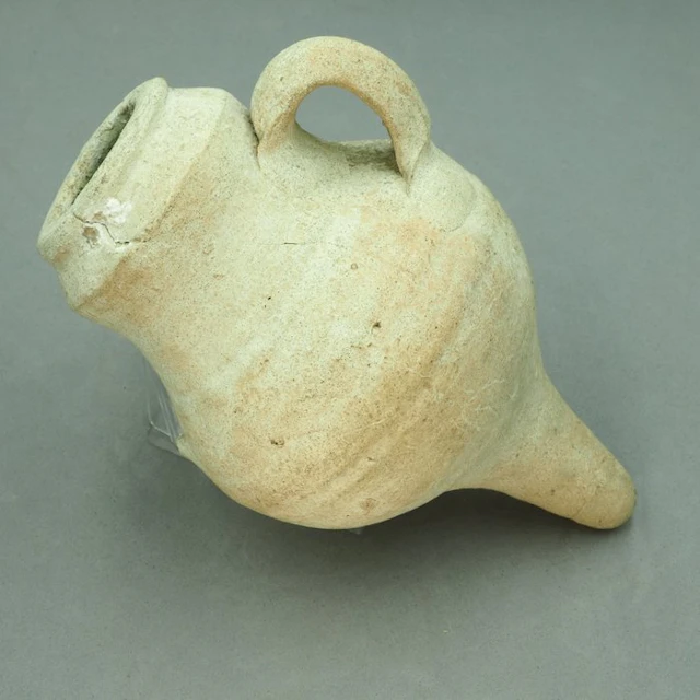 Ancient Roman pottery Amphora vessel - 17.5 cm