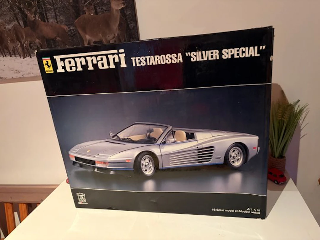 Pocher 1:8 - Model kit - Ferrari Testarossa - Silver Special