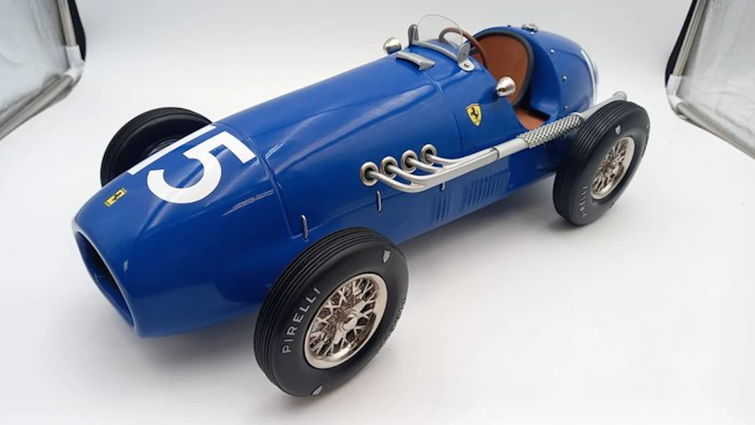 1:8 - Model car - Ferrari 500 F2 L. Rosier GP Gran Bretagna 1954