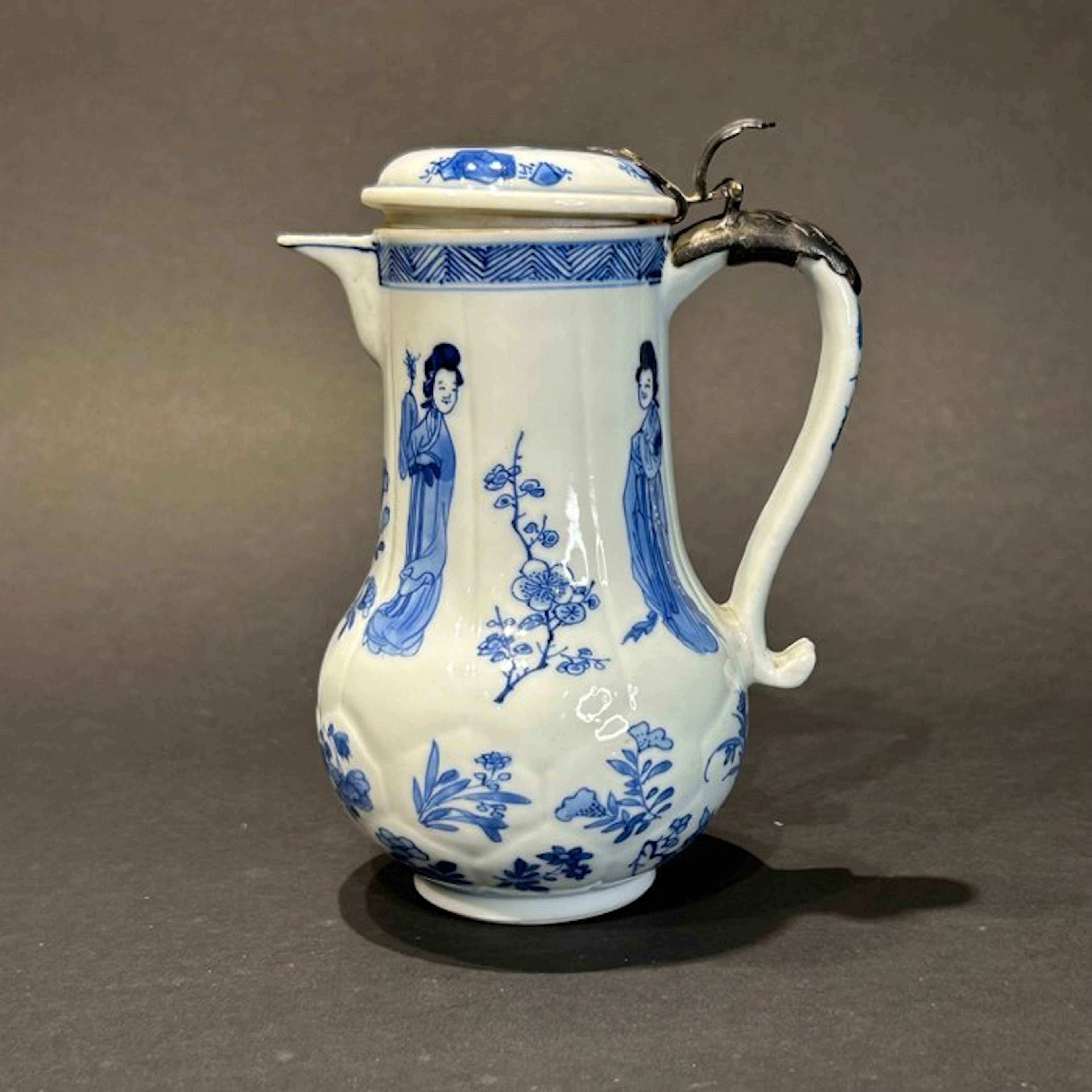Ewer - Porcelain, Silver - Kangxi blue and white milk jug