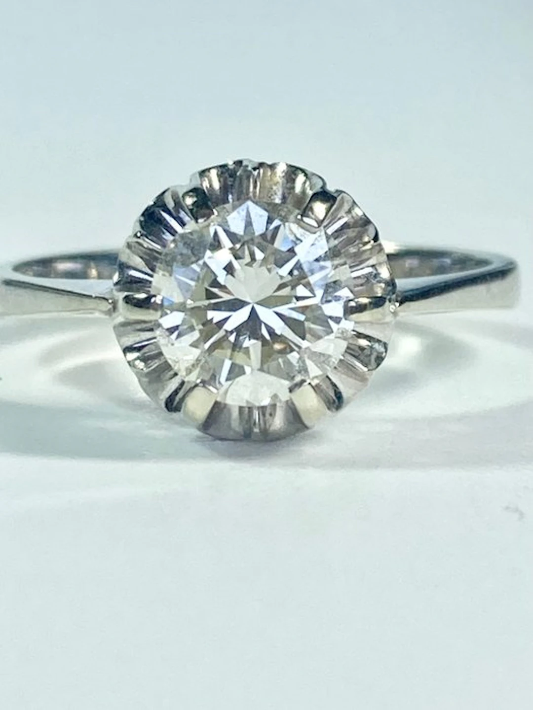 Statement ring - 18 kt