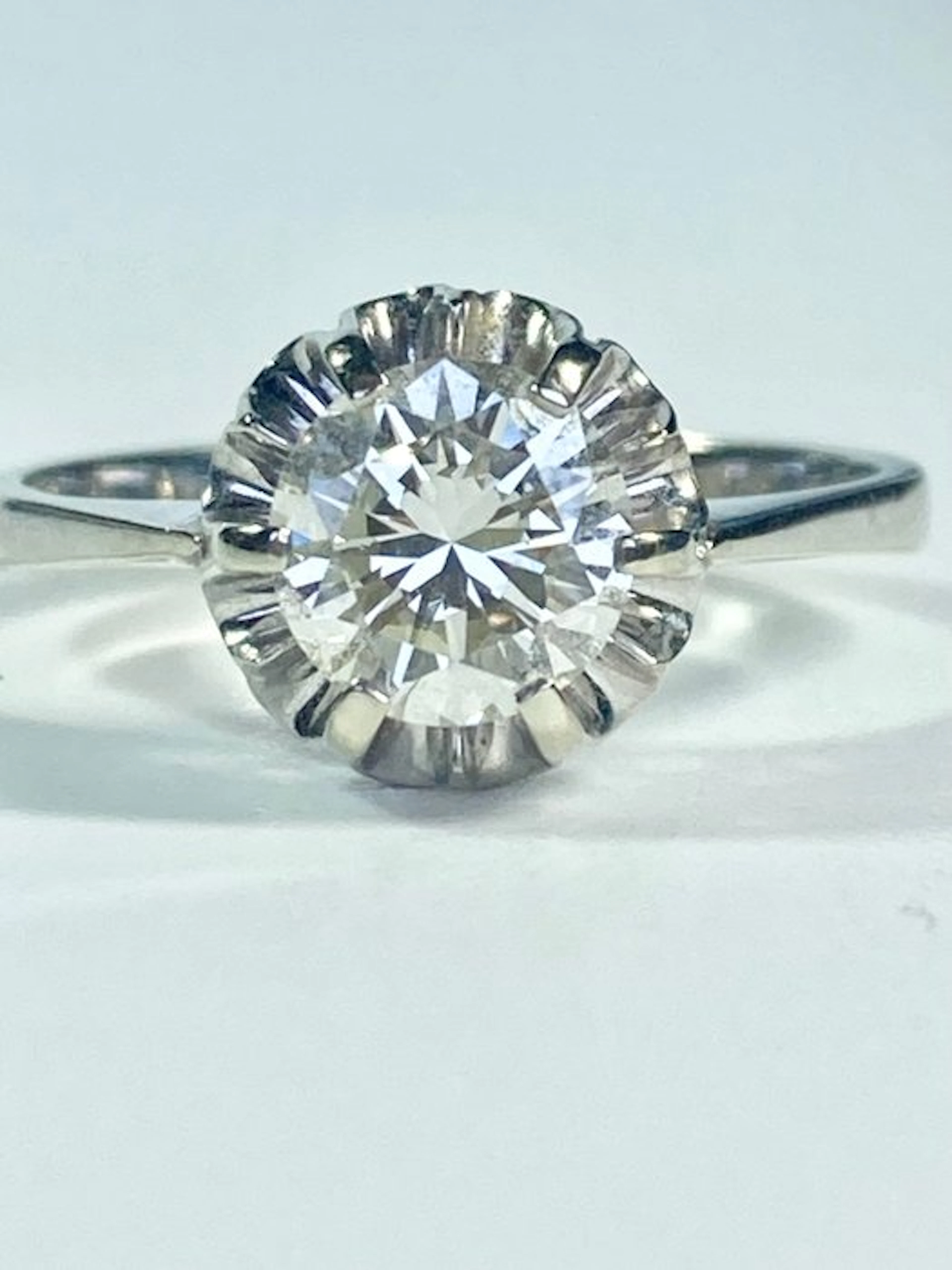 Statement ring - 18 kt