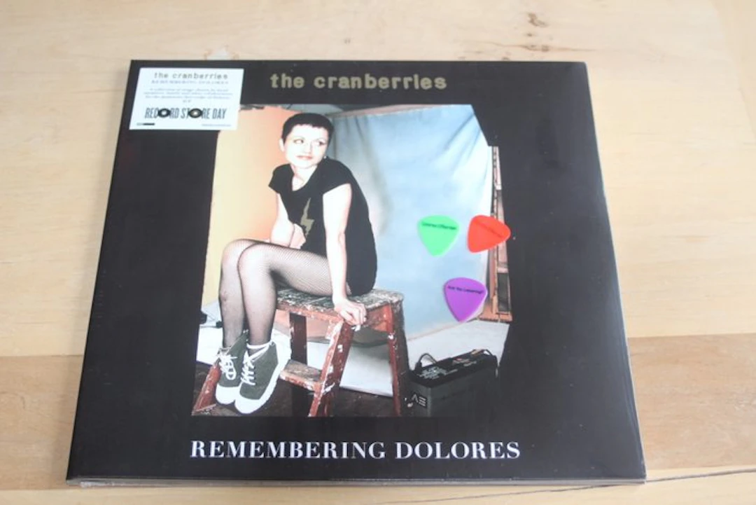 Cranberries - Remembering Dolores + Guitar Picks - 2xLP...