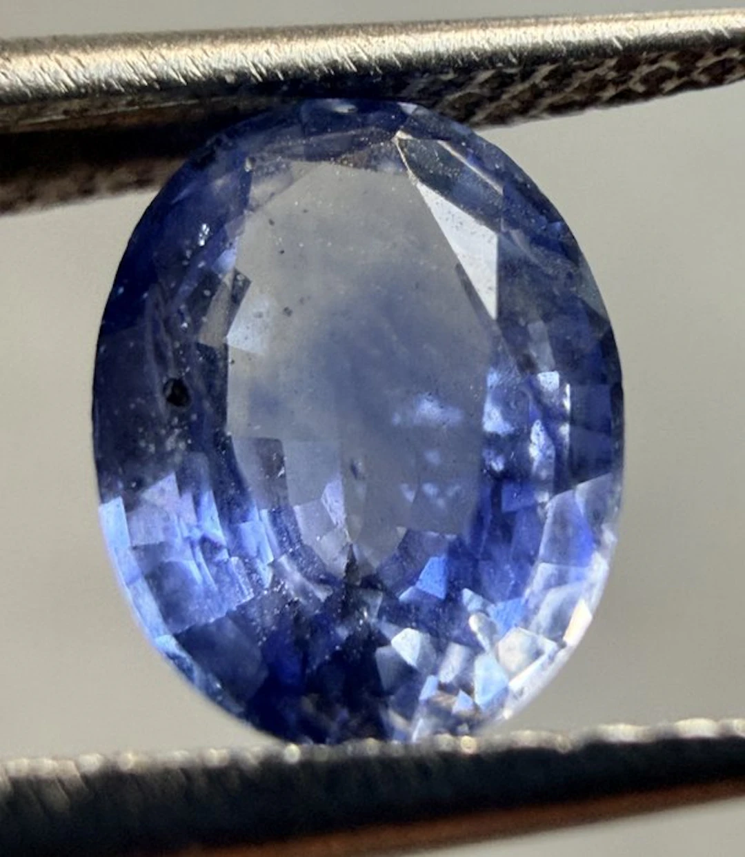 Blue Sapphire - 1.26 ct - Antwerp Laboratory for Gemstone Testing (ALGT)
