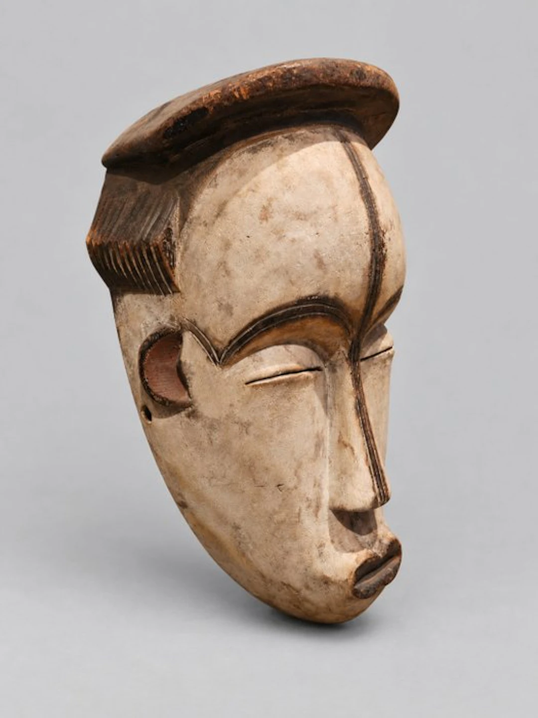 Fang mask – Wood - Ngil (No reserve price)
