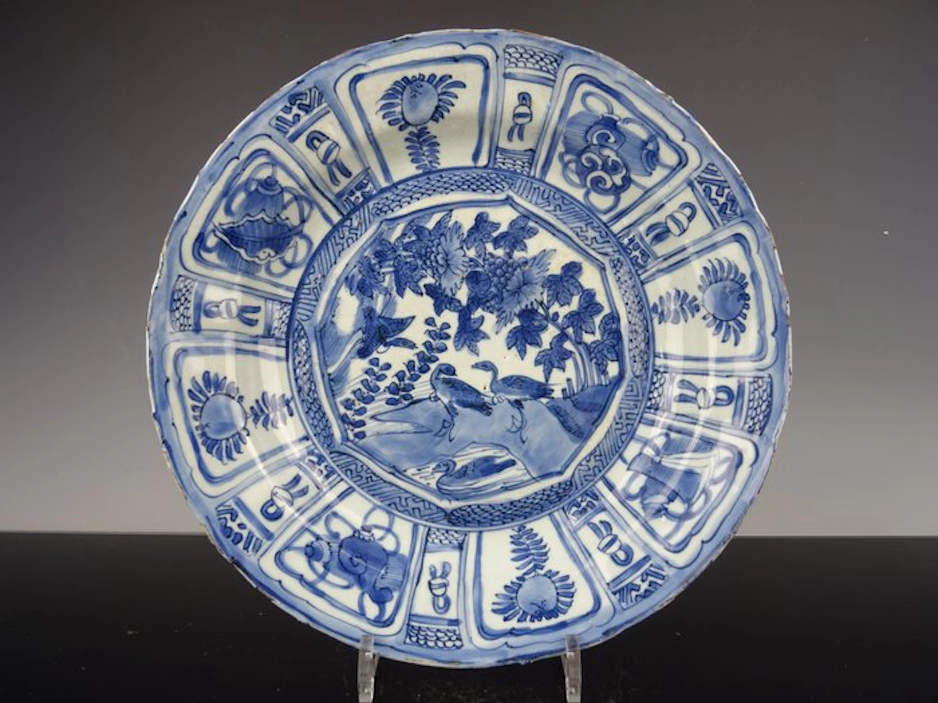 Dish - Porcelain - 33 cm - Wanli 1573–1619