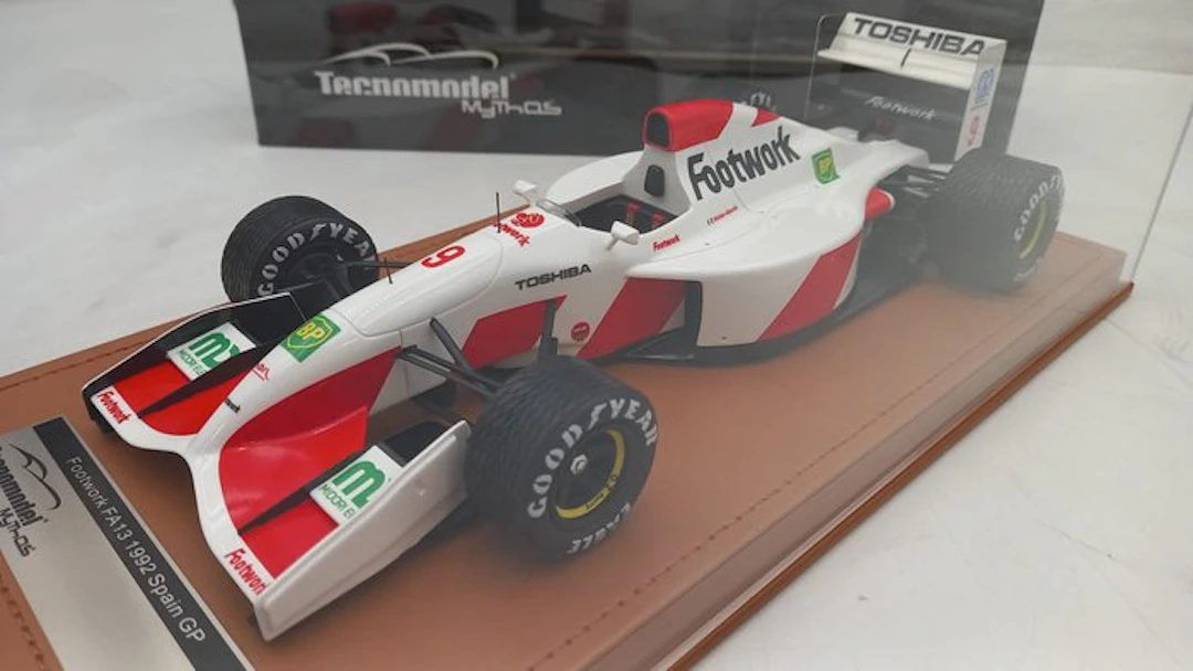 Tecnomodel 1:18 - Model car - Footwork FA13 Michele Alboreto 1992