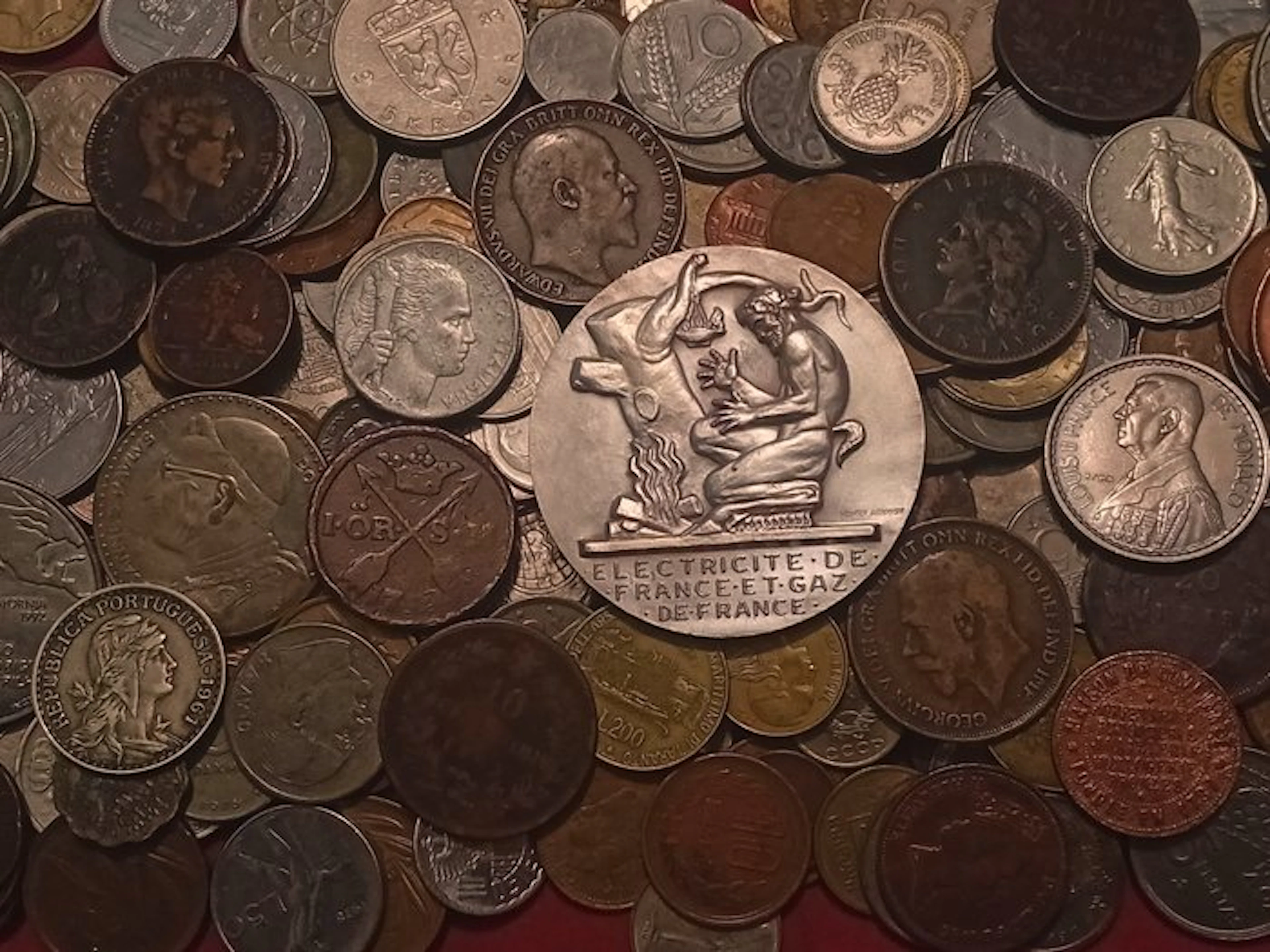 World. Large lot of World Coins, 1800 to présent. (No reserve price)