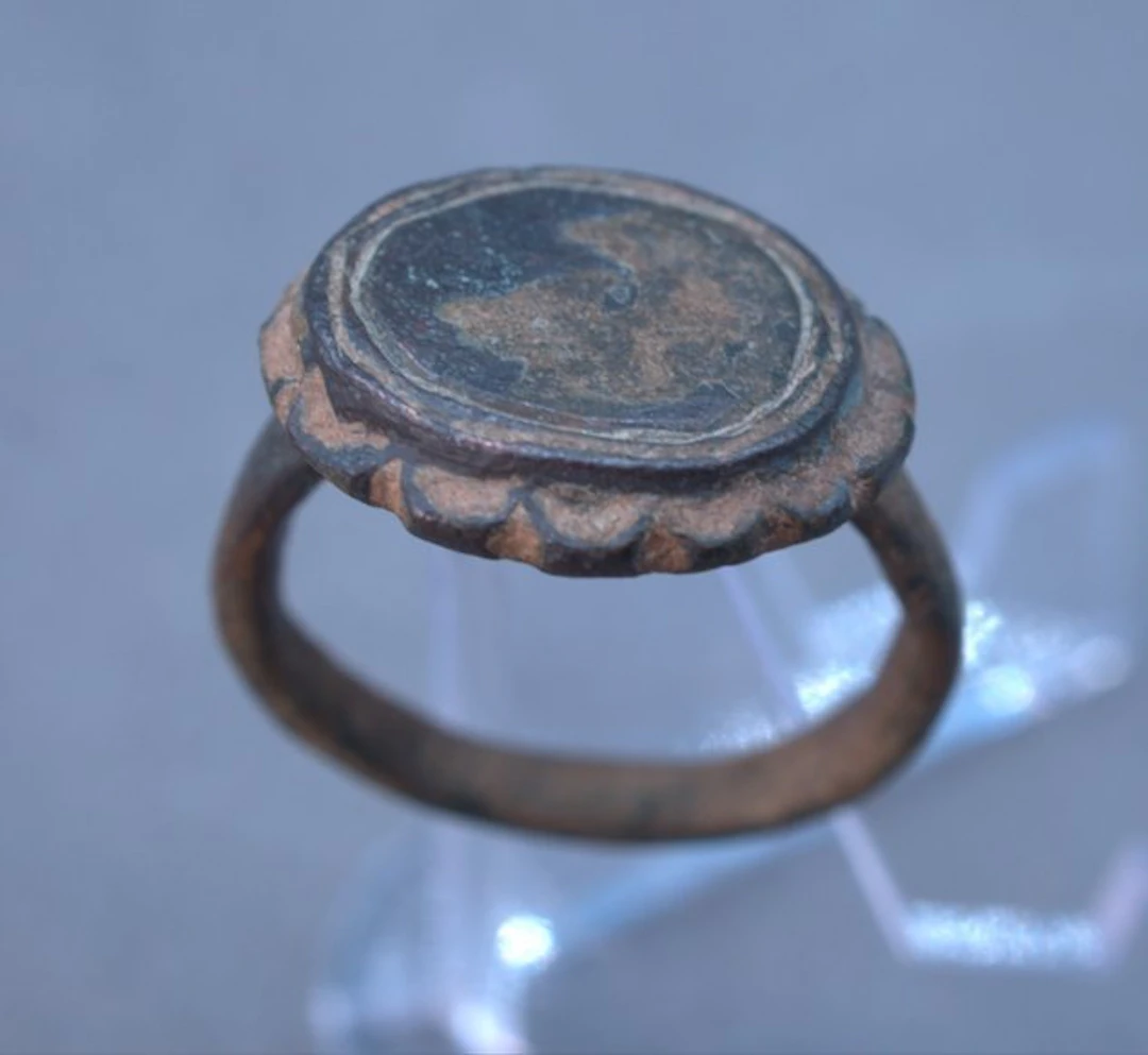 Medieval Crusaders Bronze finger ring - 20 mm (No reserve price)