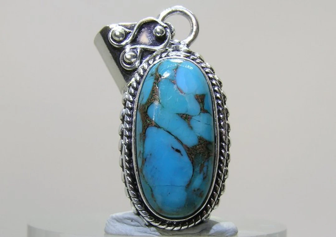 Turquoise Pendant - Height: 39 mm - Width: 15 mm- 7.2 g - (1)