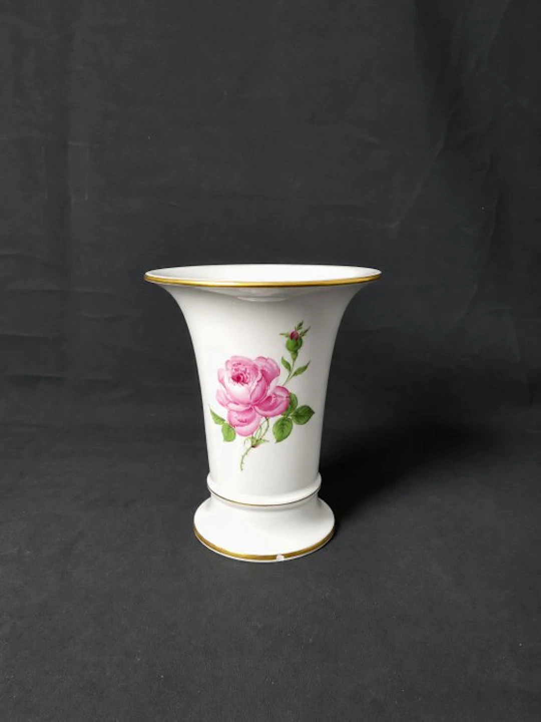 Meissen - Rosa rossa - Vaso - H.16,5cm - XX secolo - Vase - Porcelain