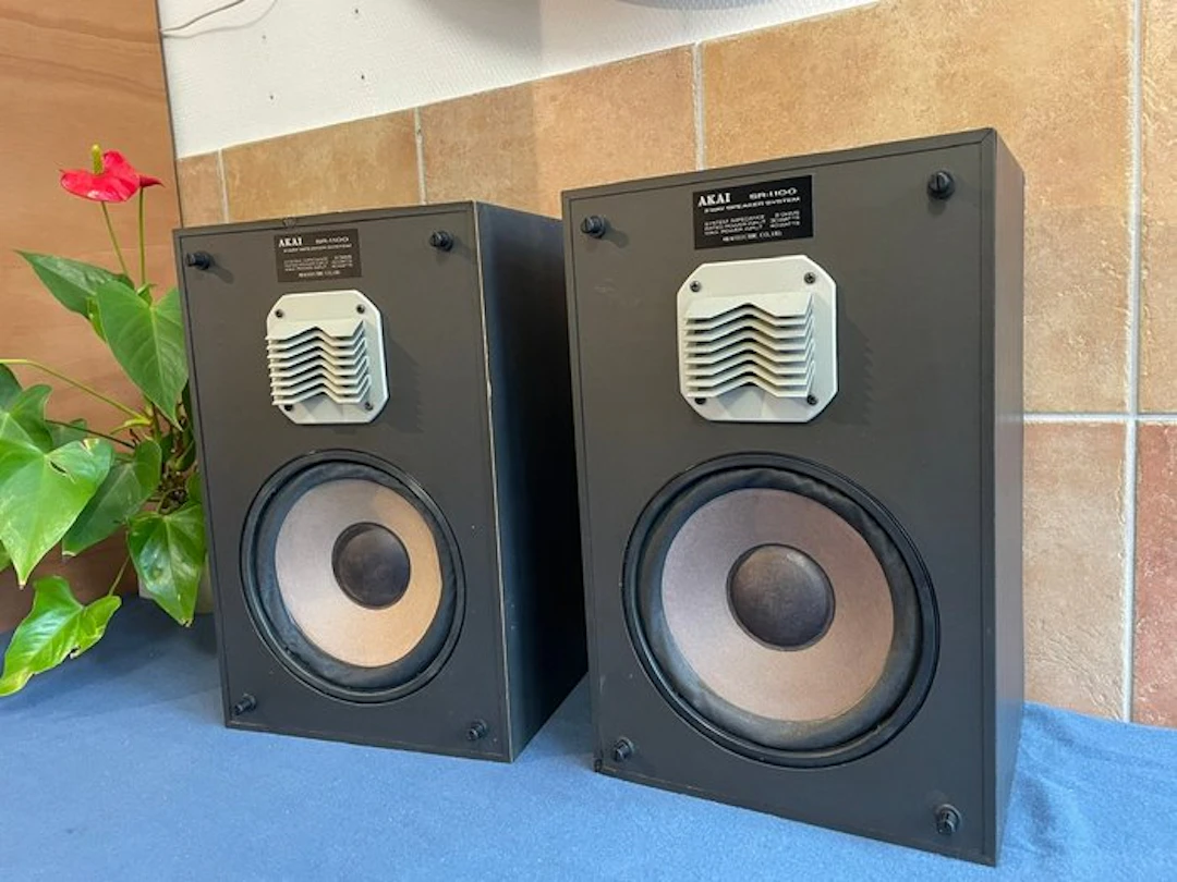 Akai - SR-1100 Speaker set