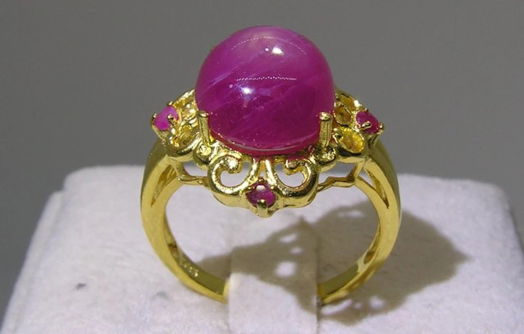 Ruby Ring Cabochon - Height: 28 mm - Width: 21.3 mm- 4.9 g - (1)