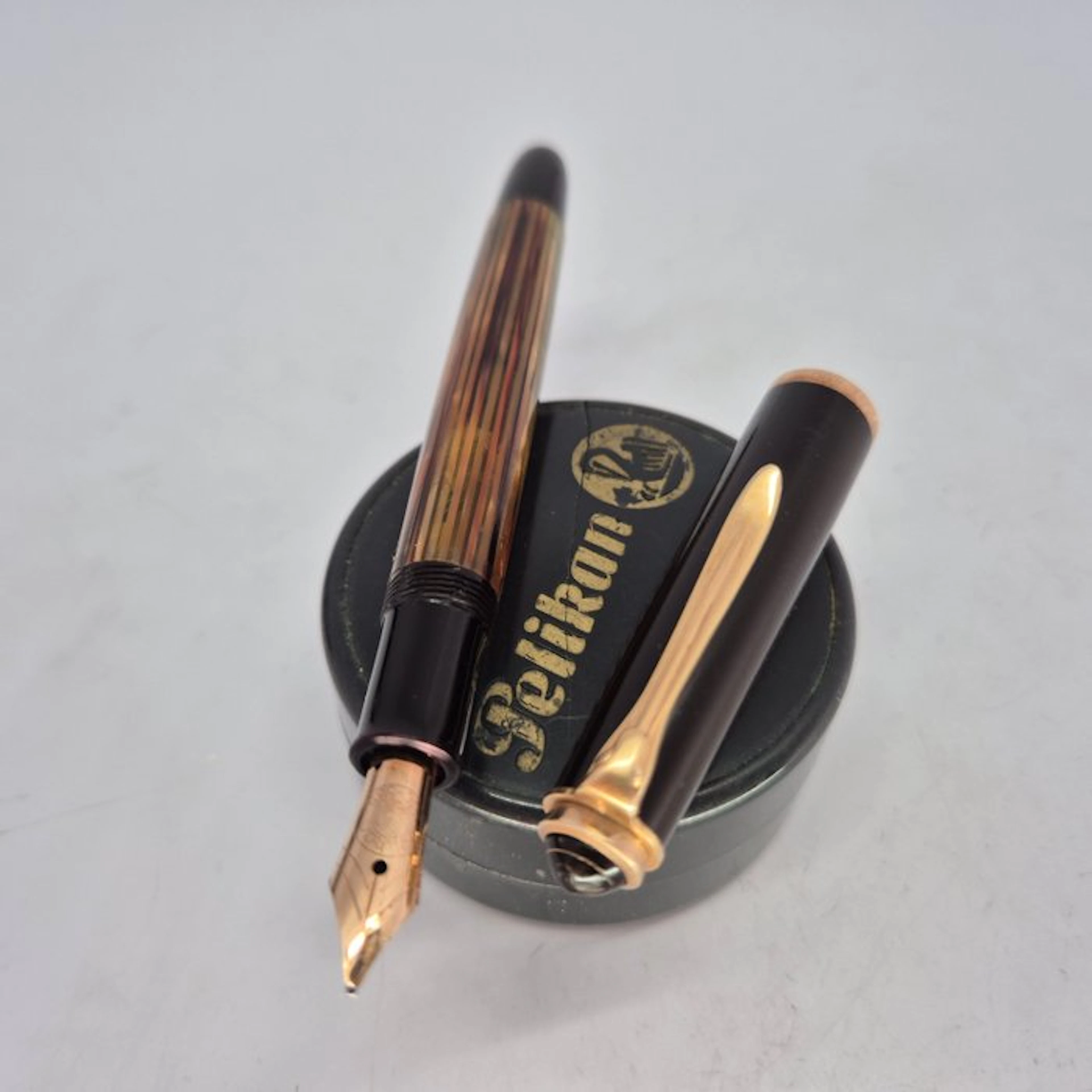 Pelikan - Vintage 400NN Tortoise - 14k solid gold nib (M)...