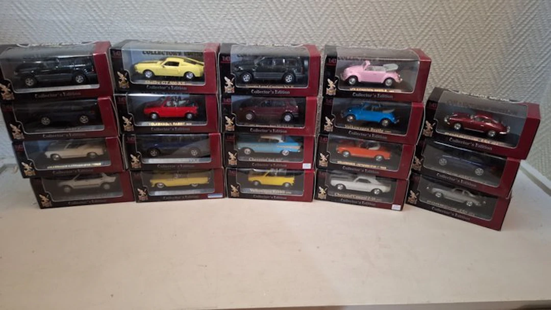 Yat Ming 1:43 - Model car (19) - Road signature die cast metal collection