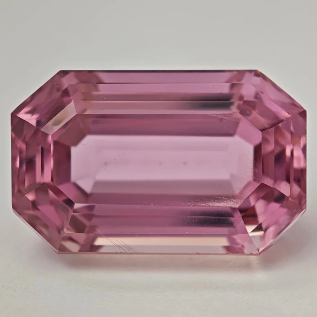 No reserve price Kunzite - 29.60 ct - Antwerp Laboratory...