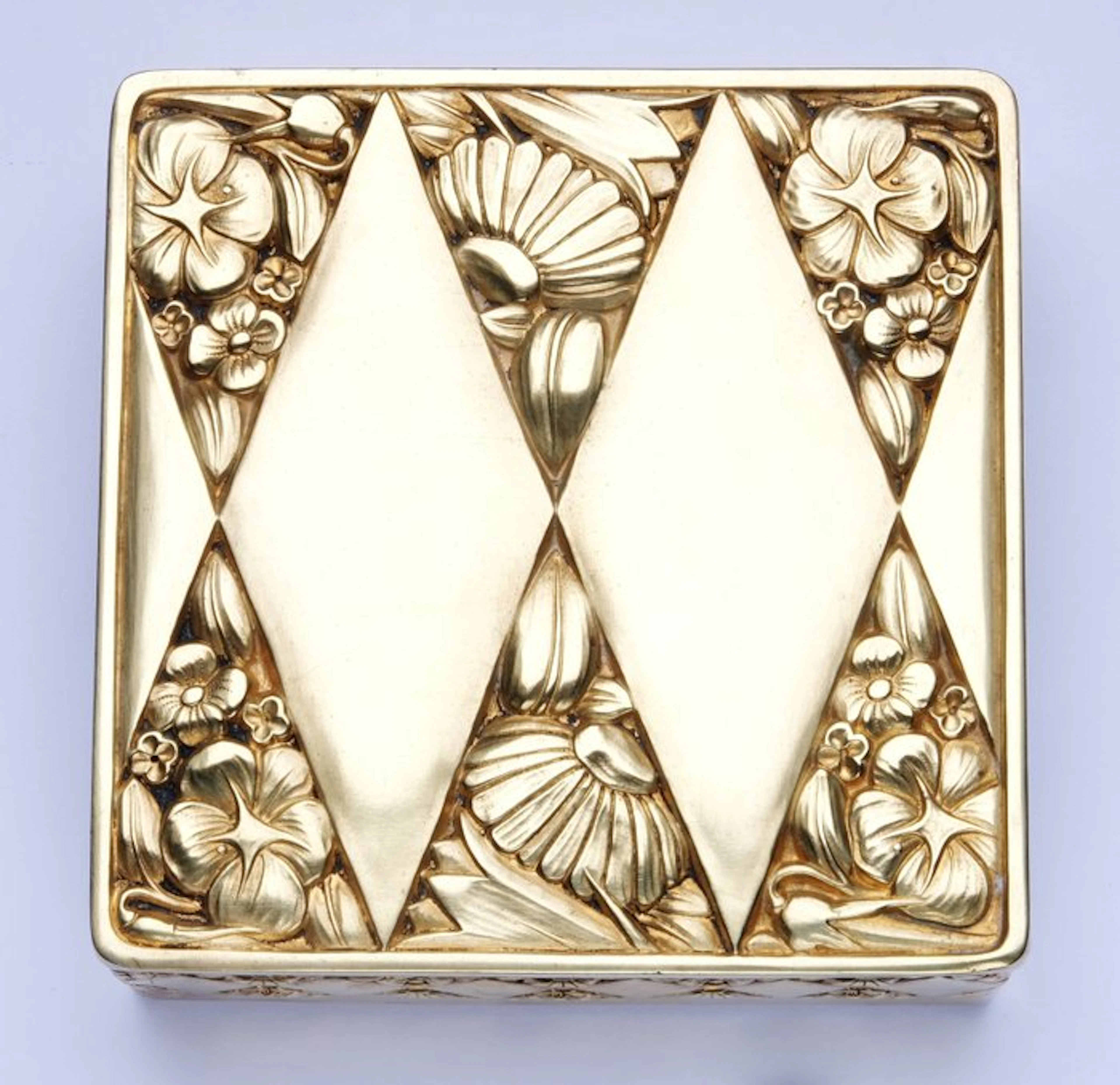 Erhard & Söhne - Casket - Brass, wood insert - Art Deco