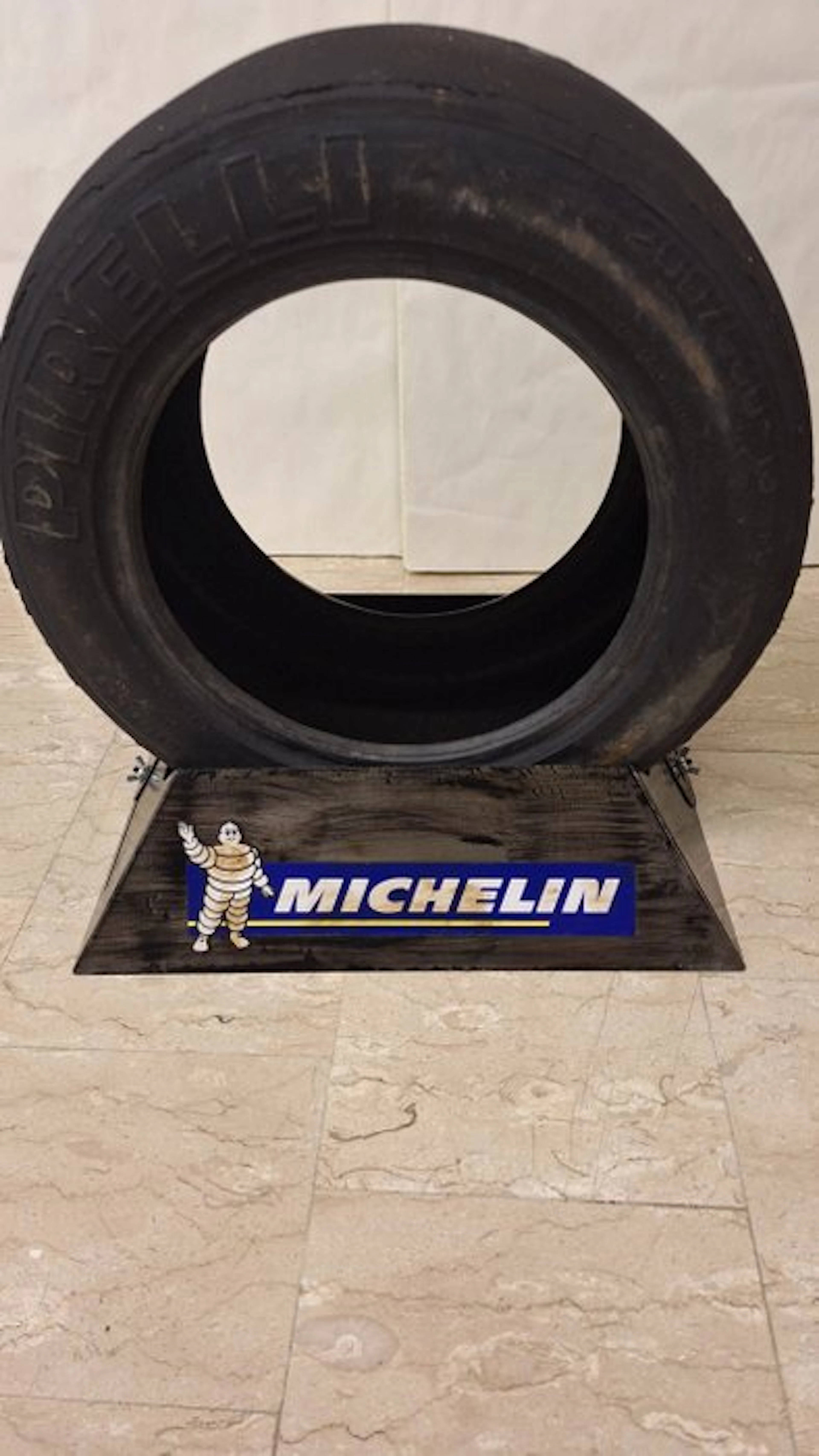 Gum Holder - Michelin