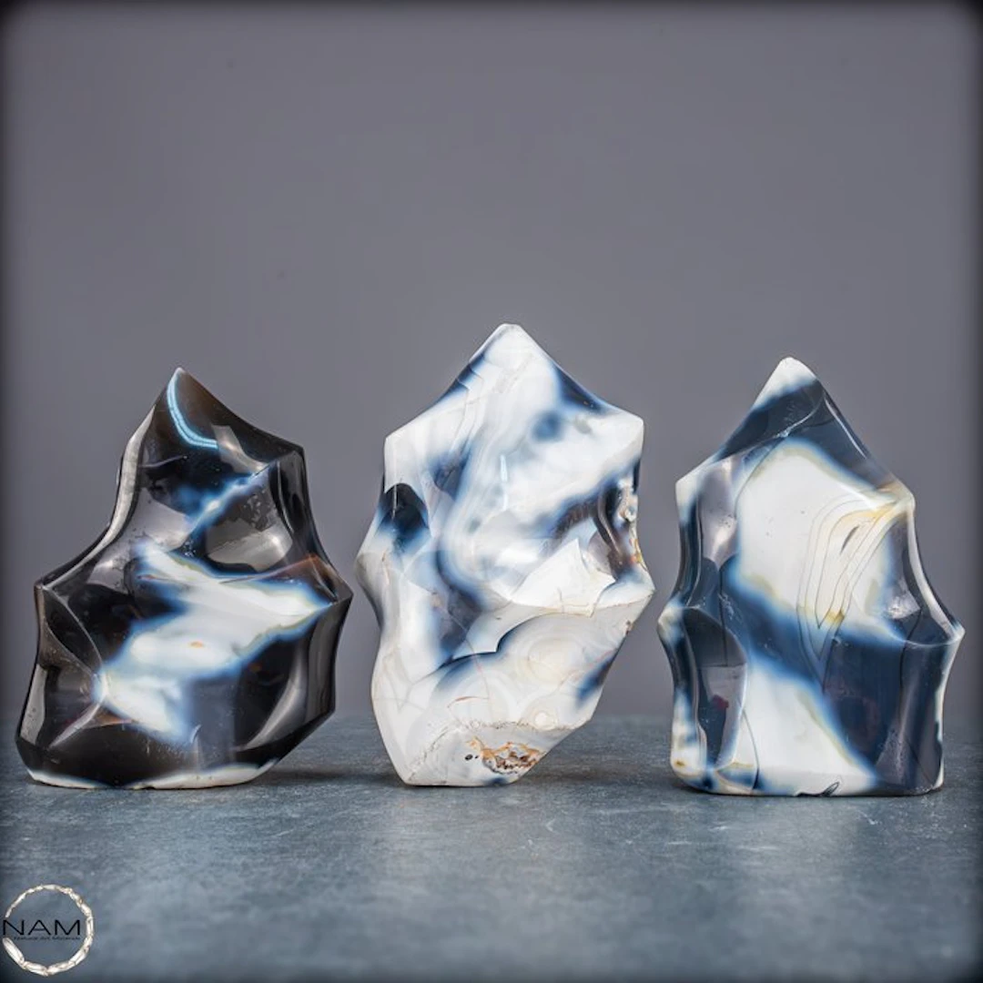 Impressive orca agate set – Three unique natural works of...