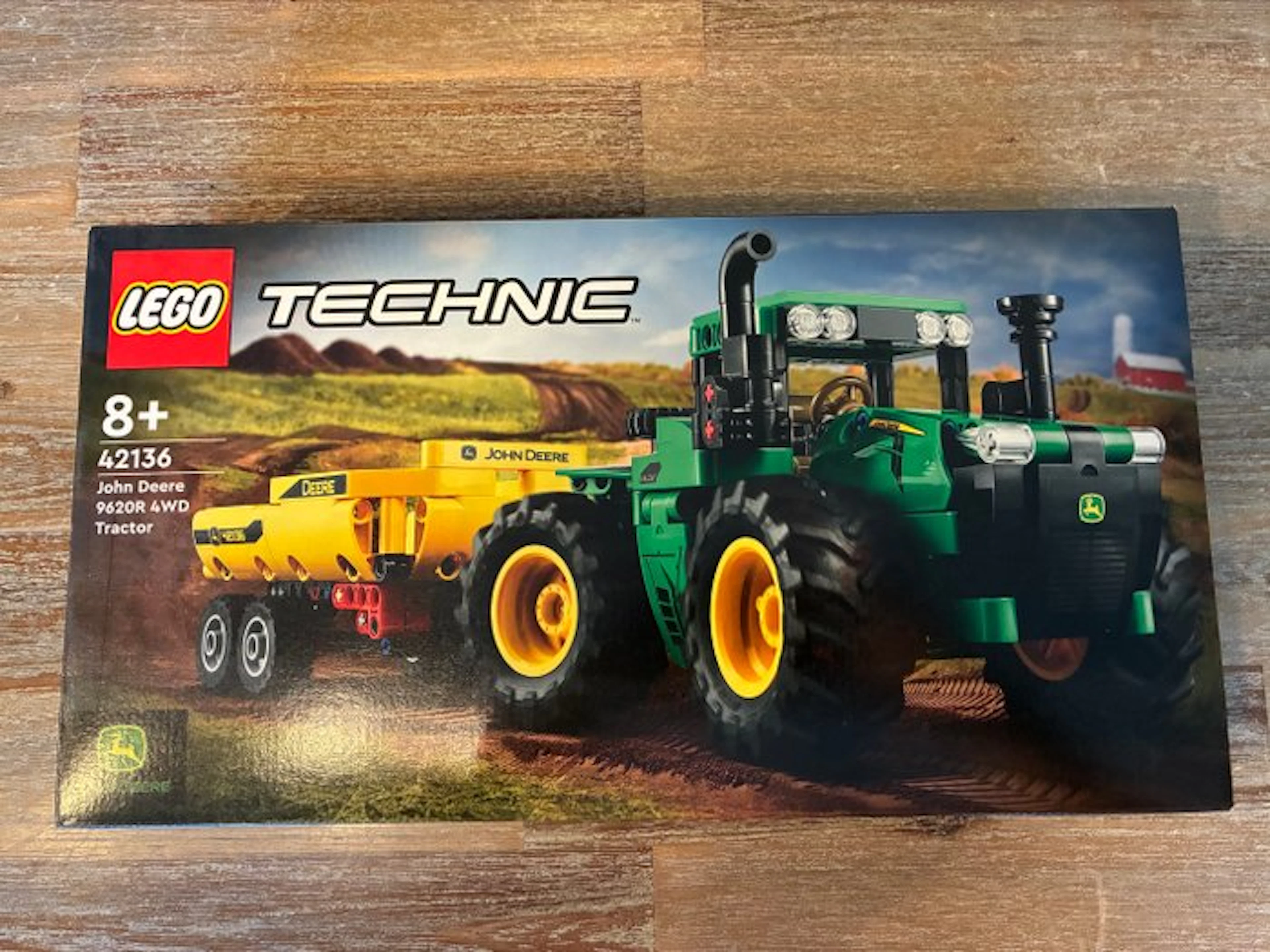 LEGO Set - 42136 - Technic - John Deere 9620R 4WD Tractor