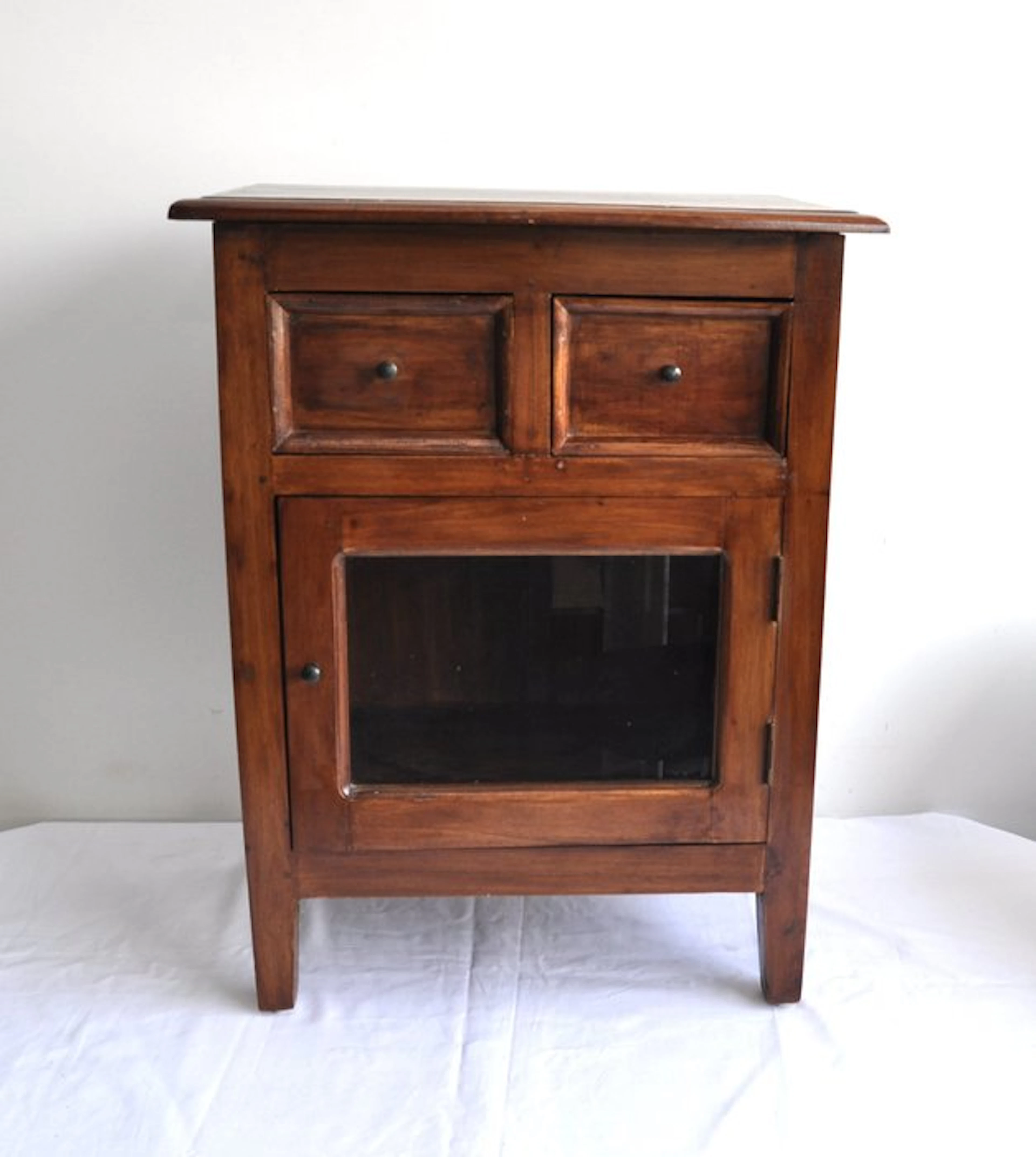 Chest of drawers - Mahogany