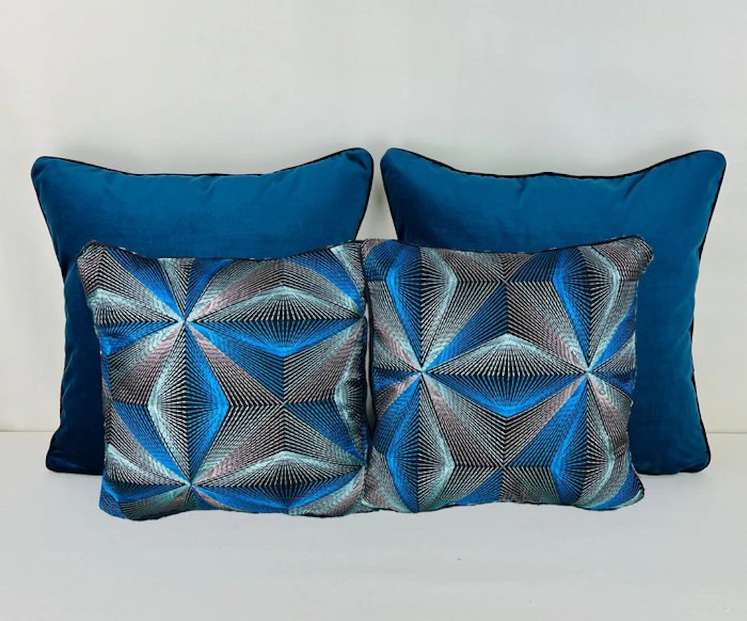 Jane Churchill - New set - Two cushions in a set of four - Cushion