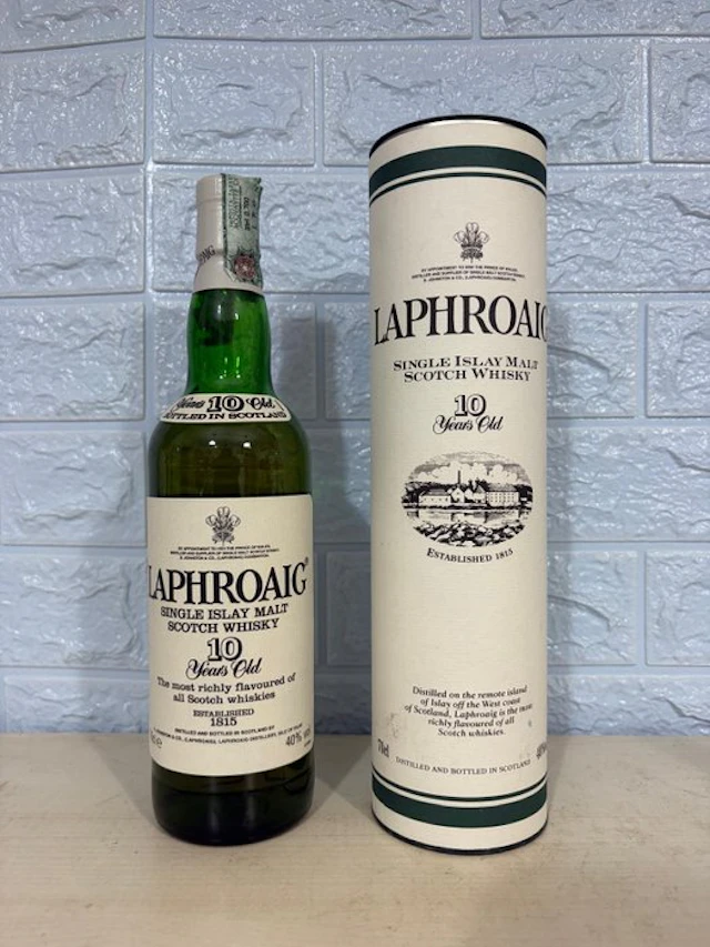 Laphroaig 10 years old - b. 1990s - 70cl