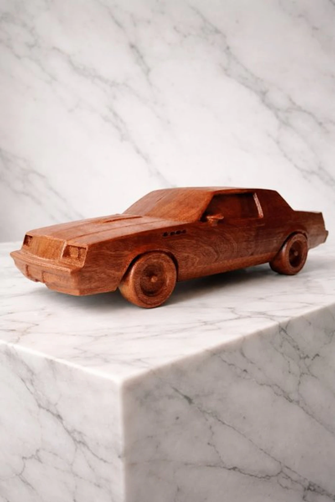 1:16 - Model coupé - Buick Regal GNX 1987
