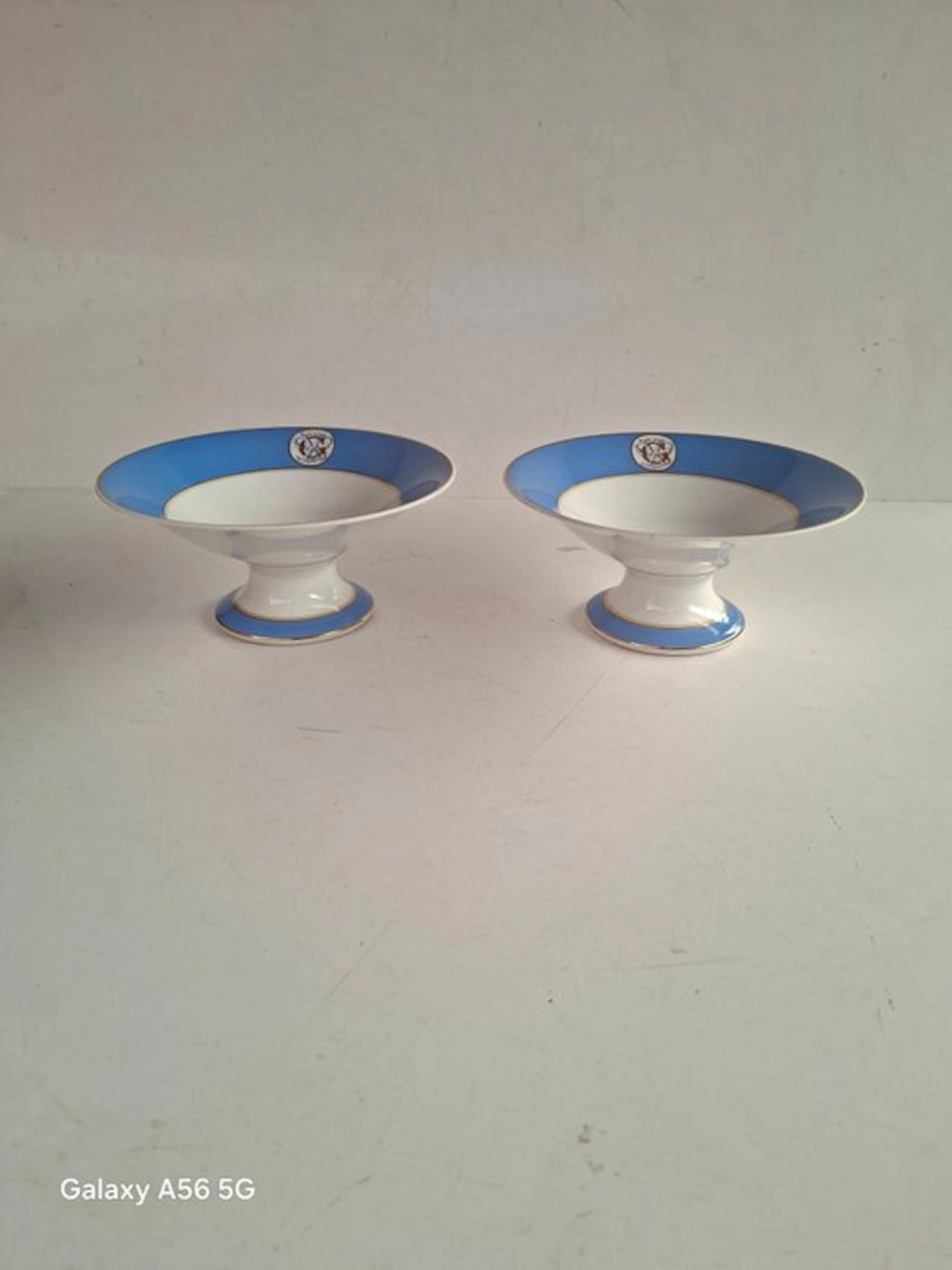 Ginori - Centrepiece (2) - Porcelain - Pair of antique cake stands