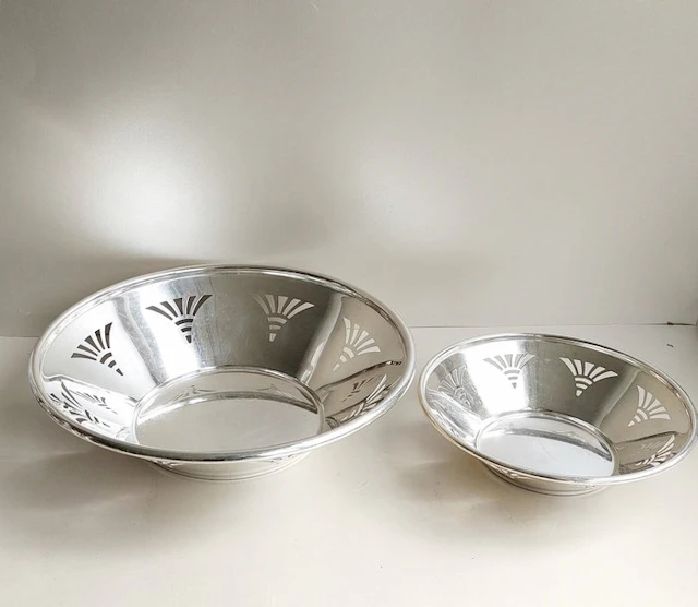 WMF - Platter (2) - Feather/Fan pattern - Silverplated...