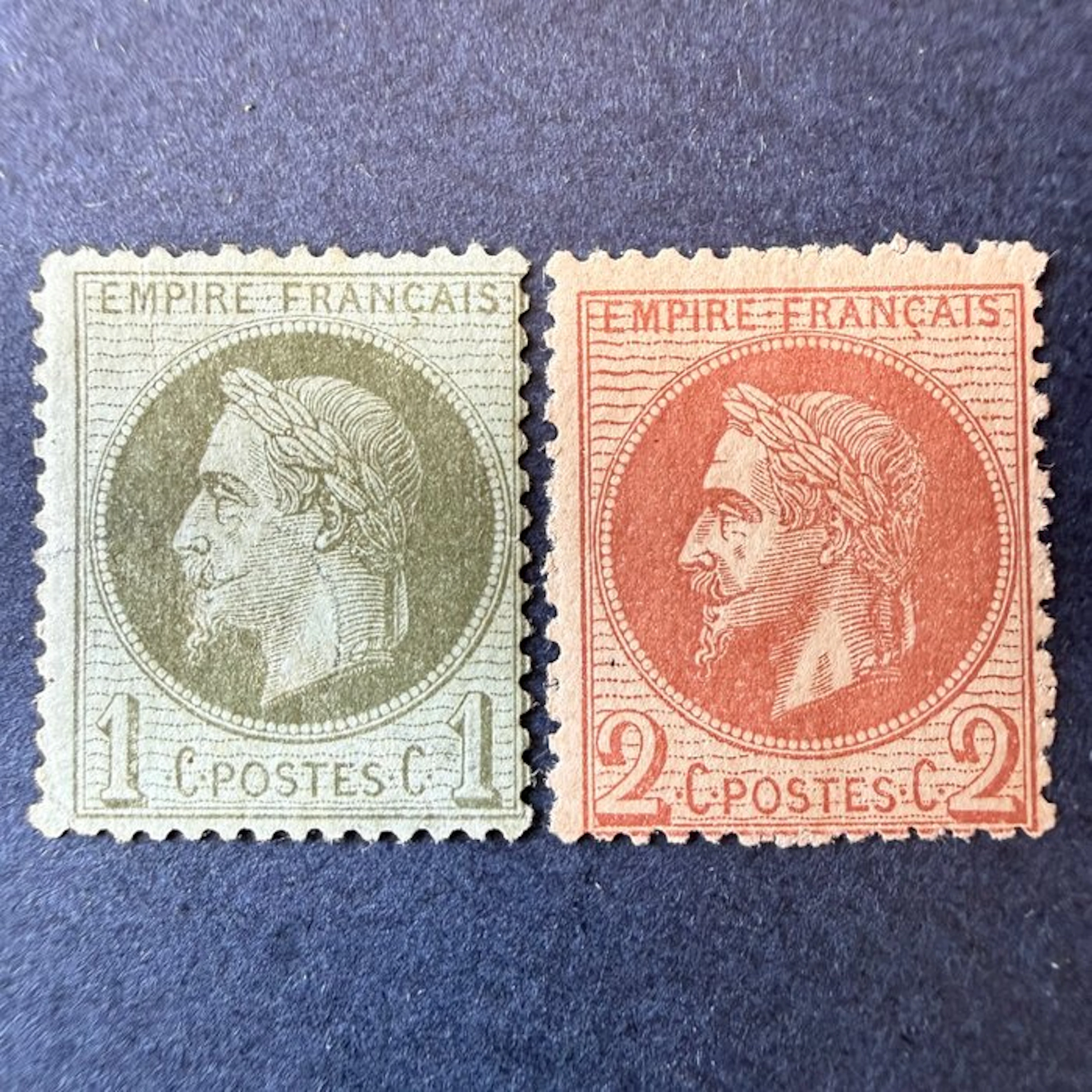 France - Yvert 25 and 26 A "Napoléon lauré" mint * with hinge. TB.