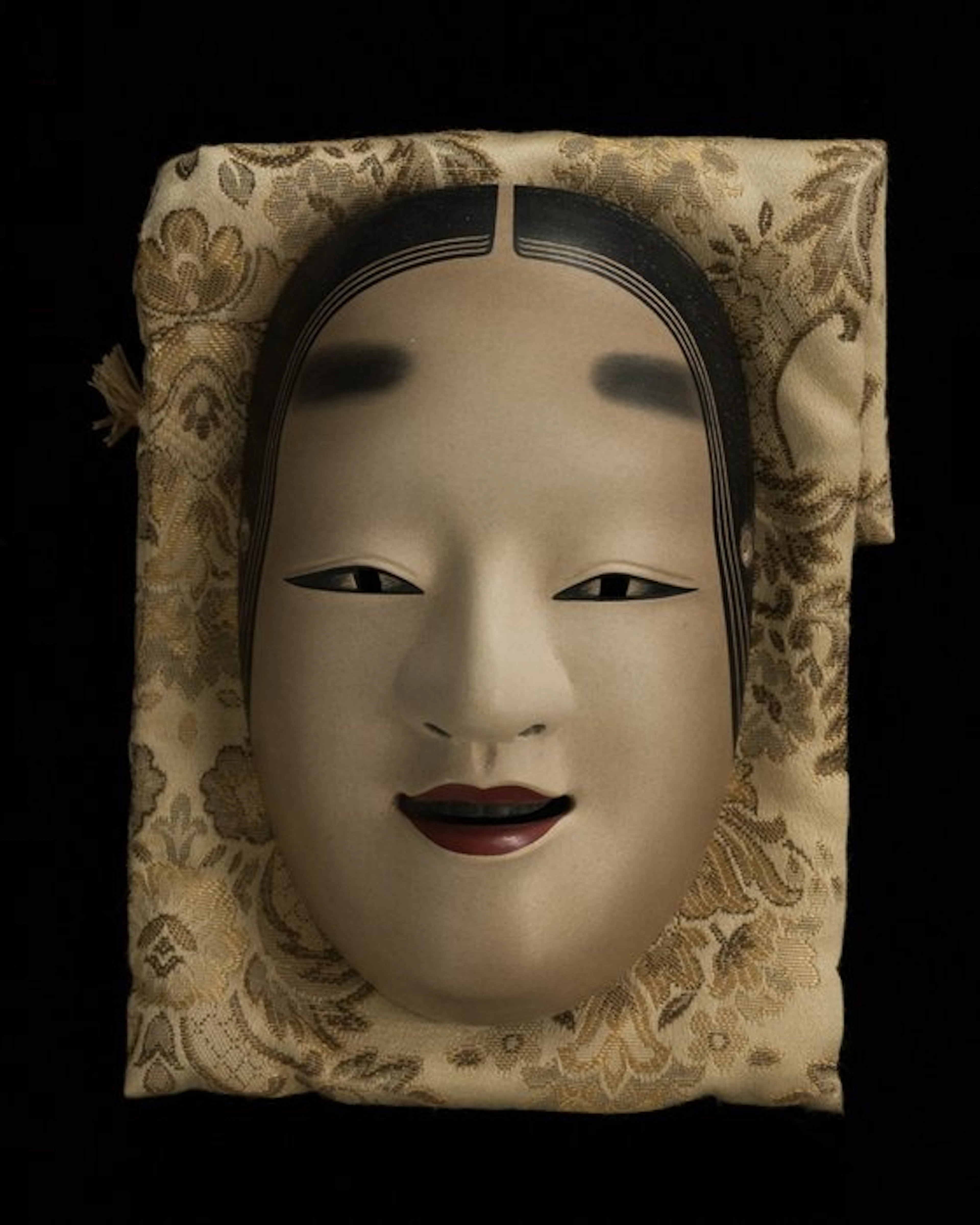 Noh mask - Wood - Ko-omote 小面 with inscribed box (No reserve price)